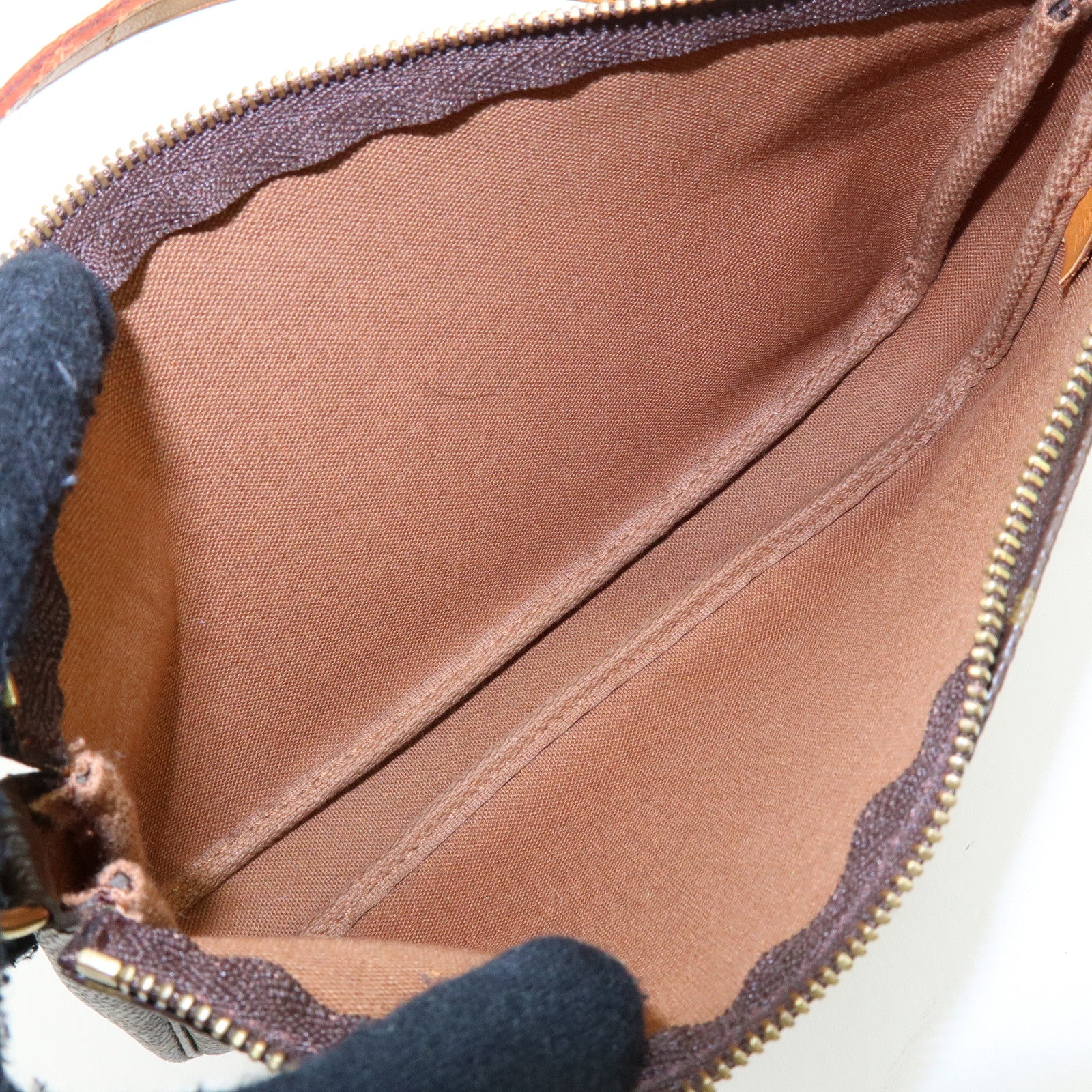 Louis Vuitton Monogram Pochette Accessoires Pouch Hand Bag M51980