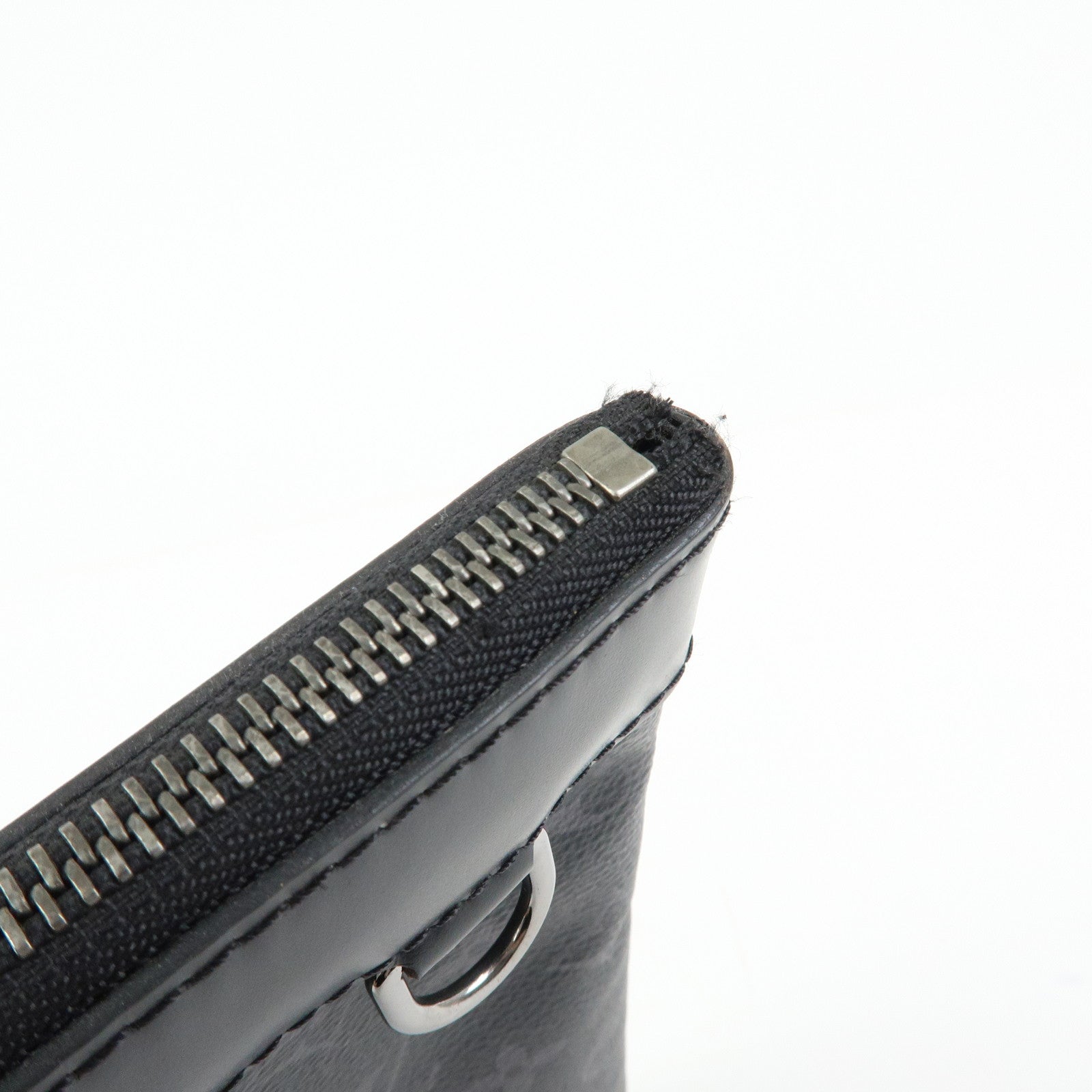 Louis Vuitton Monogram Eclipse Pochette Discovery Clutch Bag M62291
