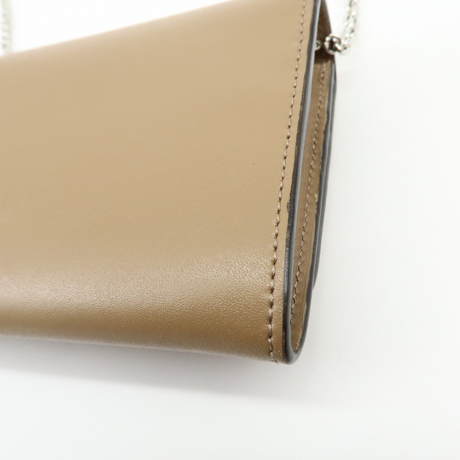FENDI Leather Studs Chain Shoulder Wallet Long Wallet Beige 8M0365