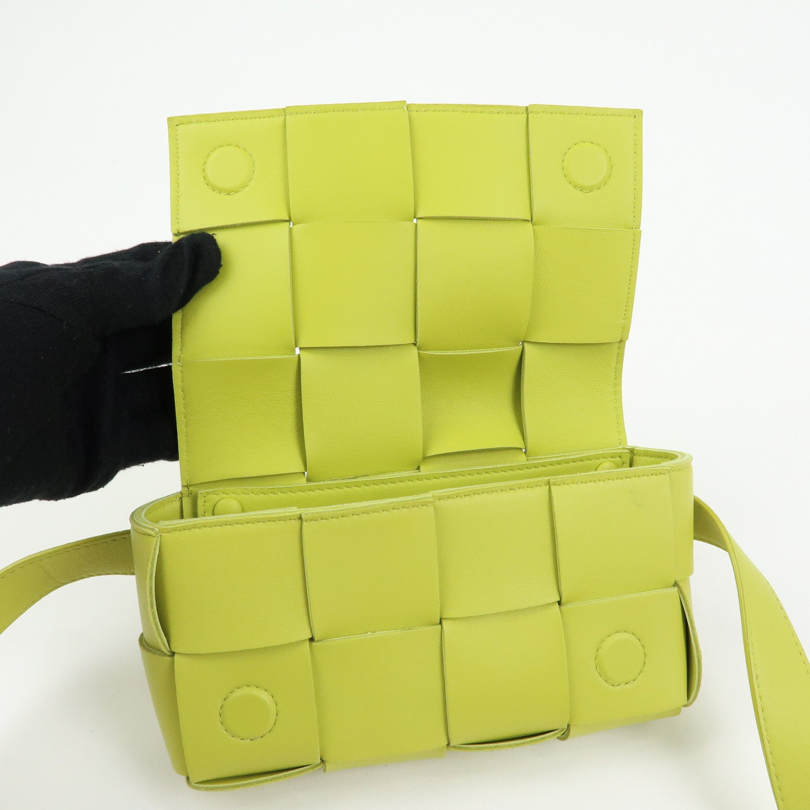 BOTTEGA VENETA Cassette Intrecciato Leather Belt Bag Waist Bag Green