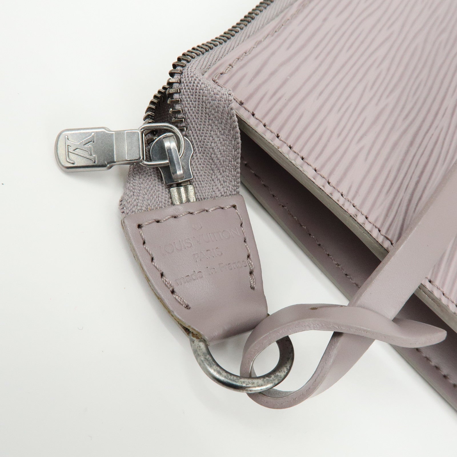 Louis Vuitton Epi Leather Pochette Accessoires  Pouch Lilac M5294B