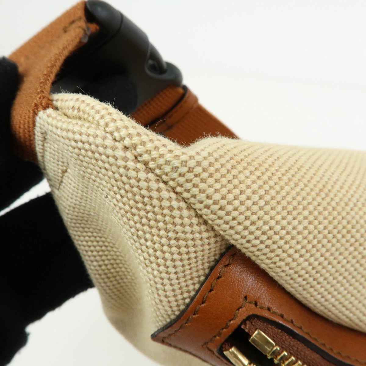 GUCCI Sherry Interlocking G Canvas Leather Waist Body Bag Beige 575082
