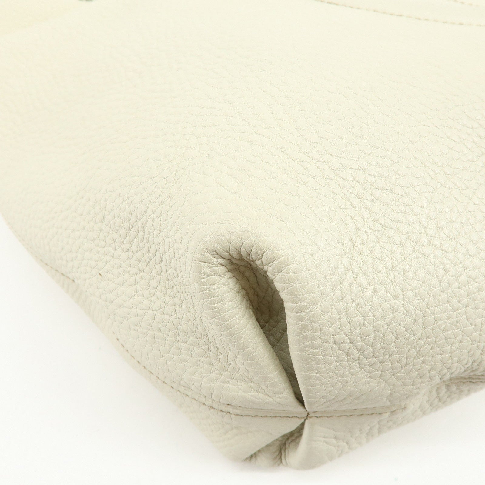 GUCCI SOHO Interlocking G Leahter Shoulder Bag White 282304