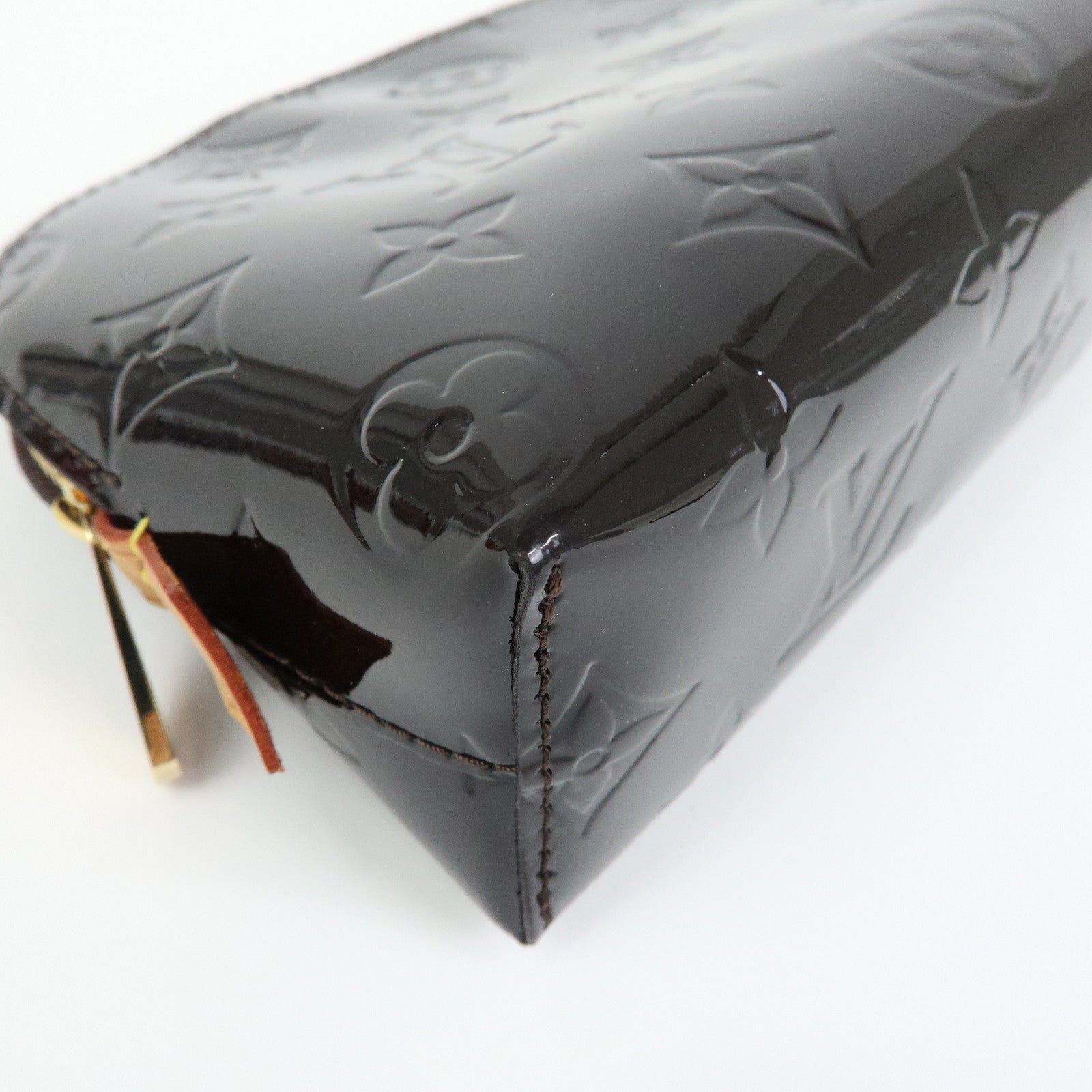 Louis Vuitton Monogram Vernis Pochette Cosmetic Pouch Amarante M91495