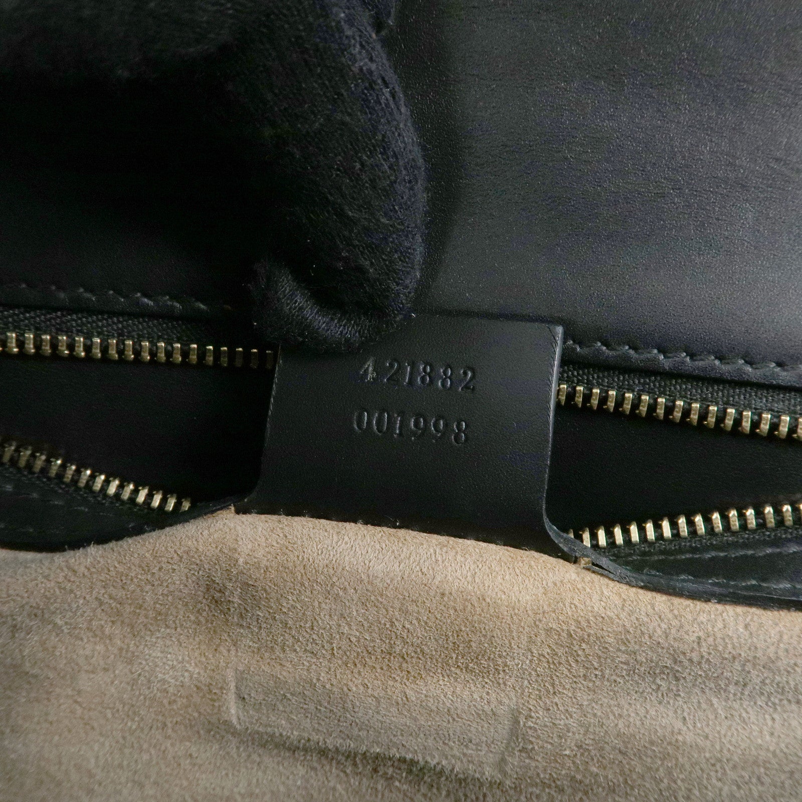 Gucci Sylvie Sherry Leather Shoulder Bag Crossbody Bag Black 421882
