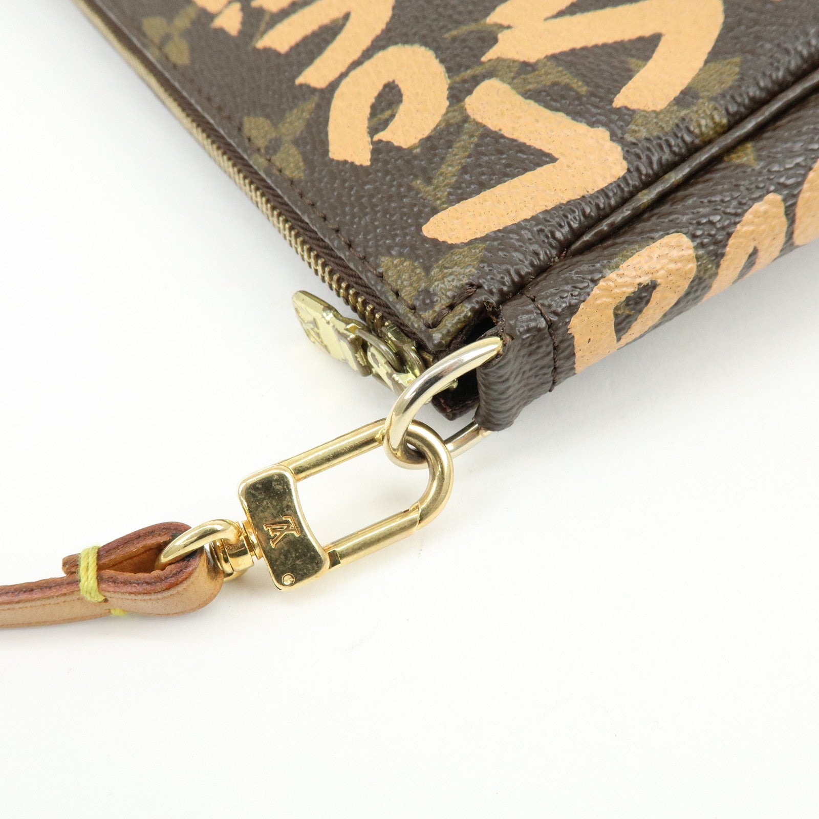 Louis Vuitton Monogram Graffiti Pochette Accessoires Hand Bag M92193