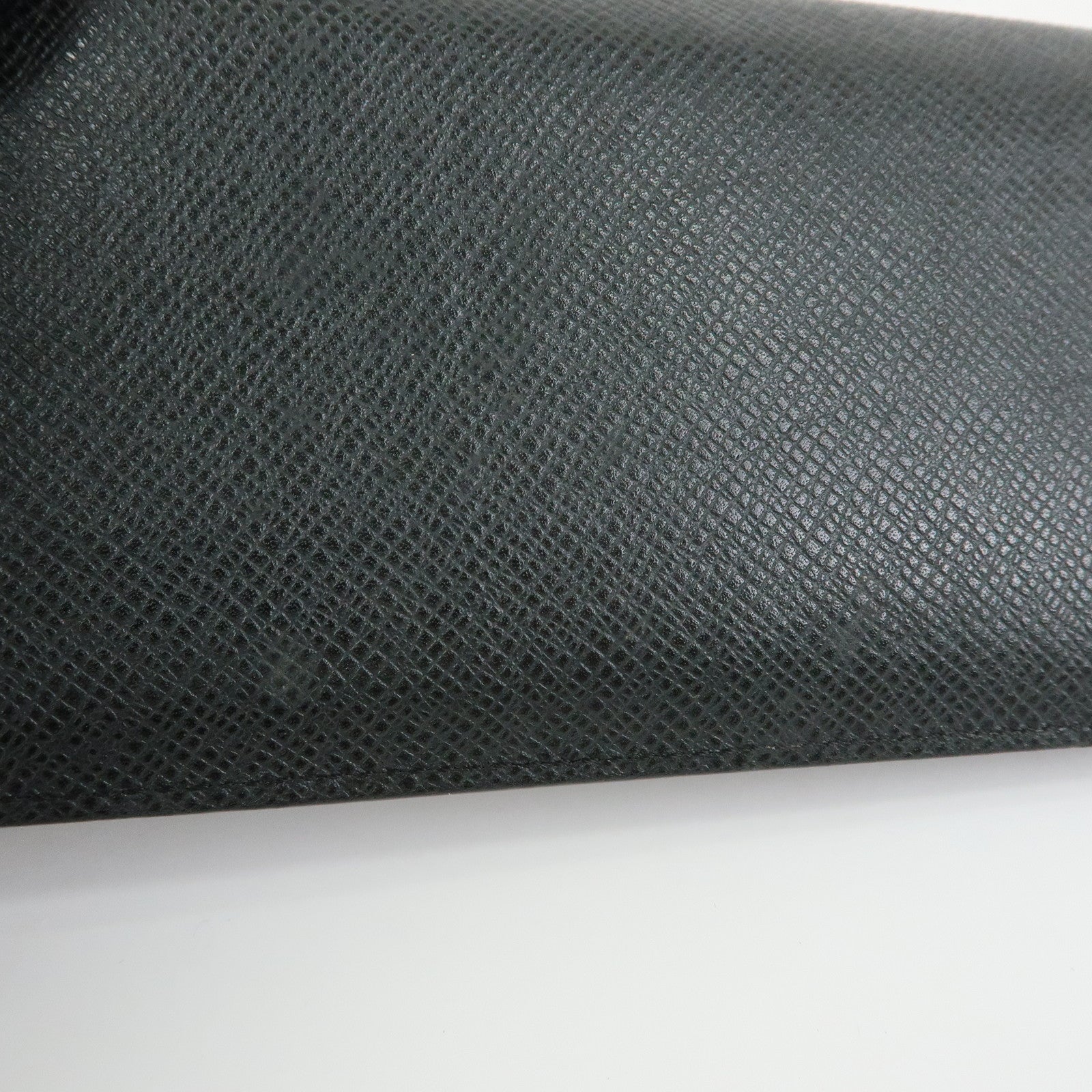 Louis Vuitton Taiga Portefeuille Accordion Wallet Ardoise M30992
