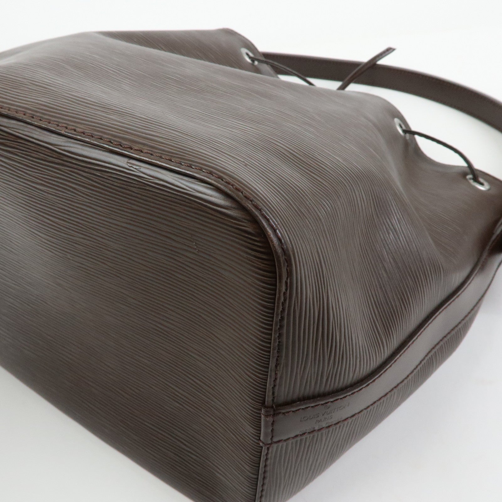Louis Vuitton Epi Petit Noe Leather Shoulder Bag Mocha M5901D