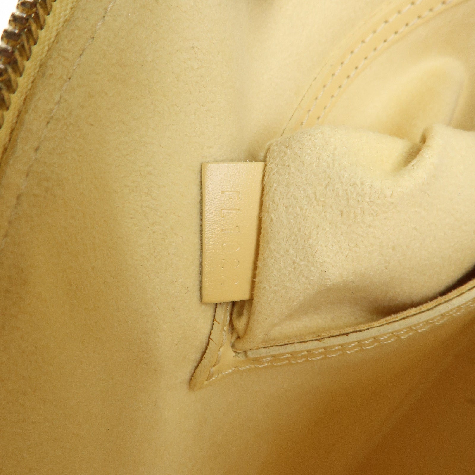 Louis Vuitton Alma Epi Leather Hand Bag Vanilla M5214A