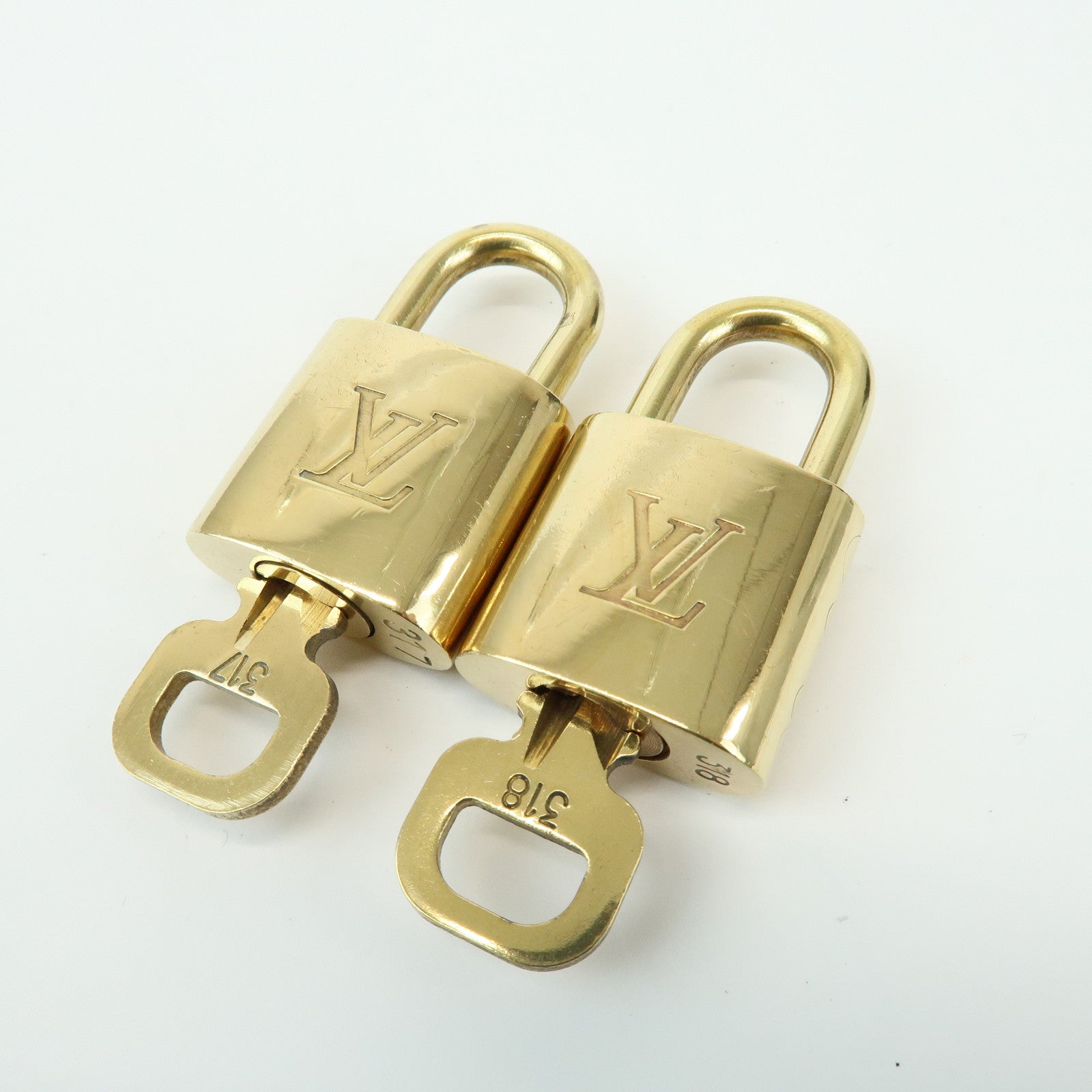 Louis Vuitton Set of 10 Lock & Key Cadena Key Lock