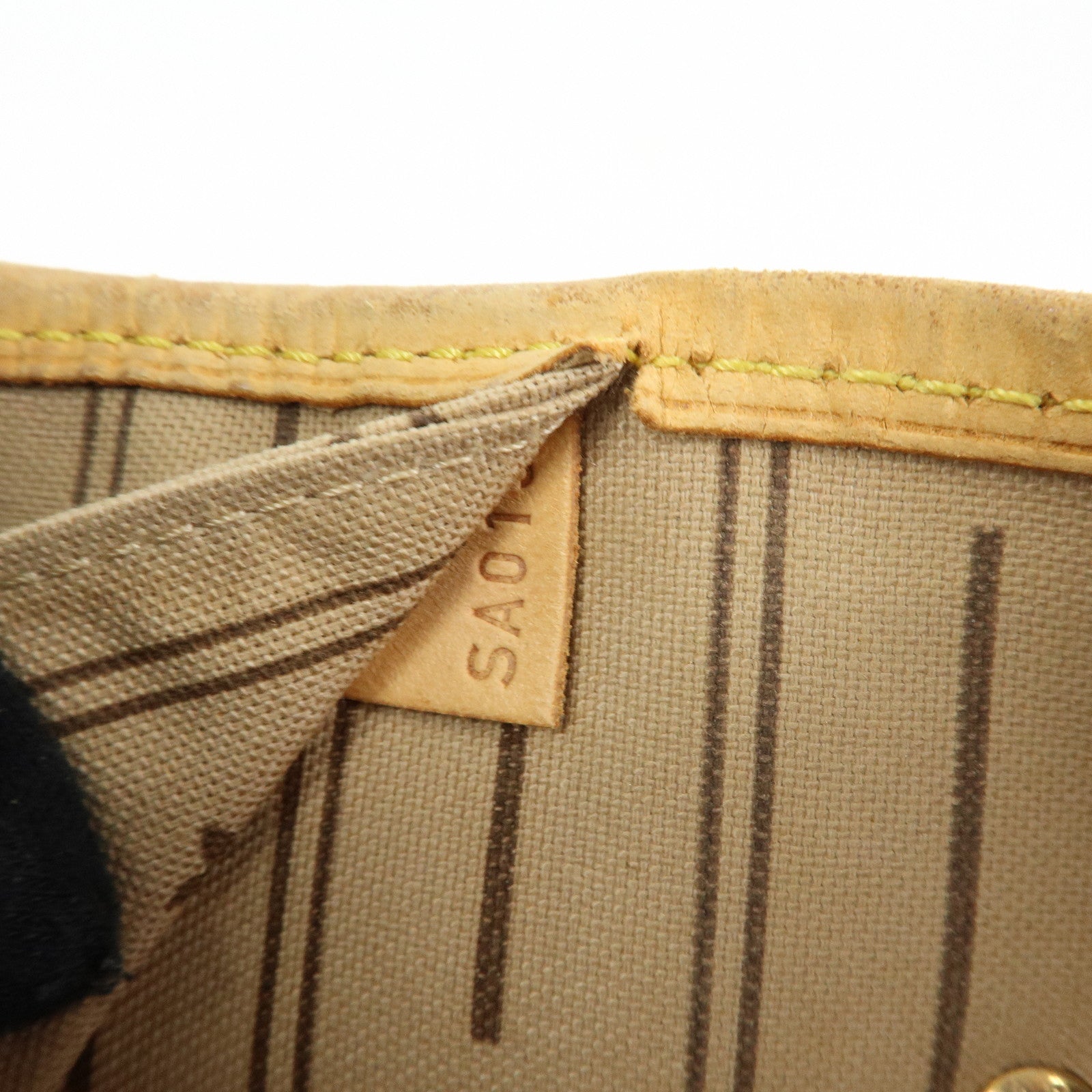Louis Vuitton Monogram Neverfull MM Tote Shoulder Bag Brown M40156