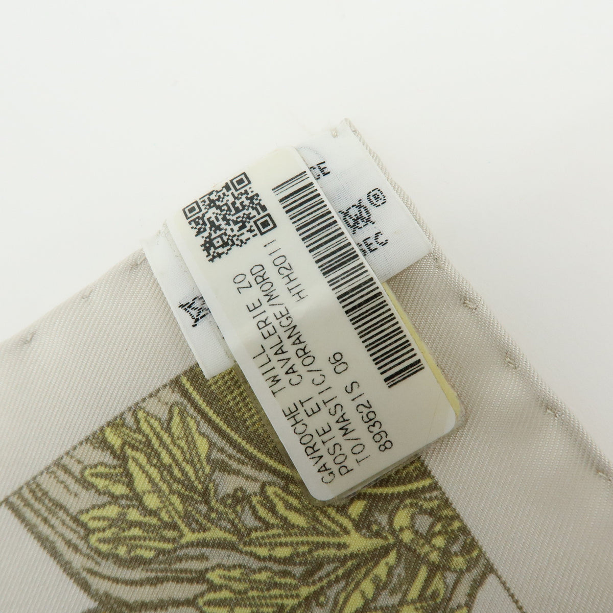 HERMES Carre 45 Gavroche Silk 100 % Scarf Poste et Cavalerie Orange
