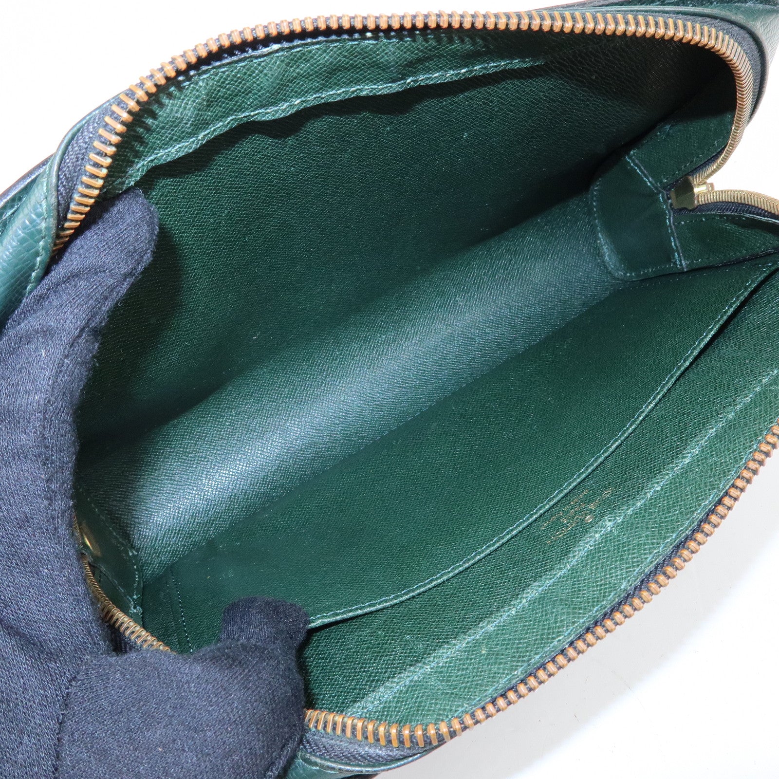 Louis Vuitton Taiga Baikal Clutch Bag Pouch Epicea M30184