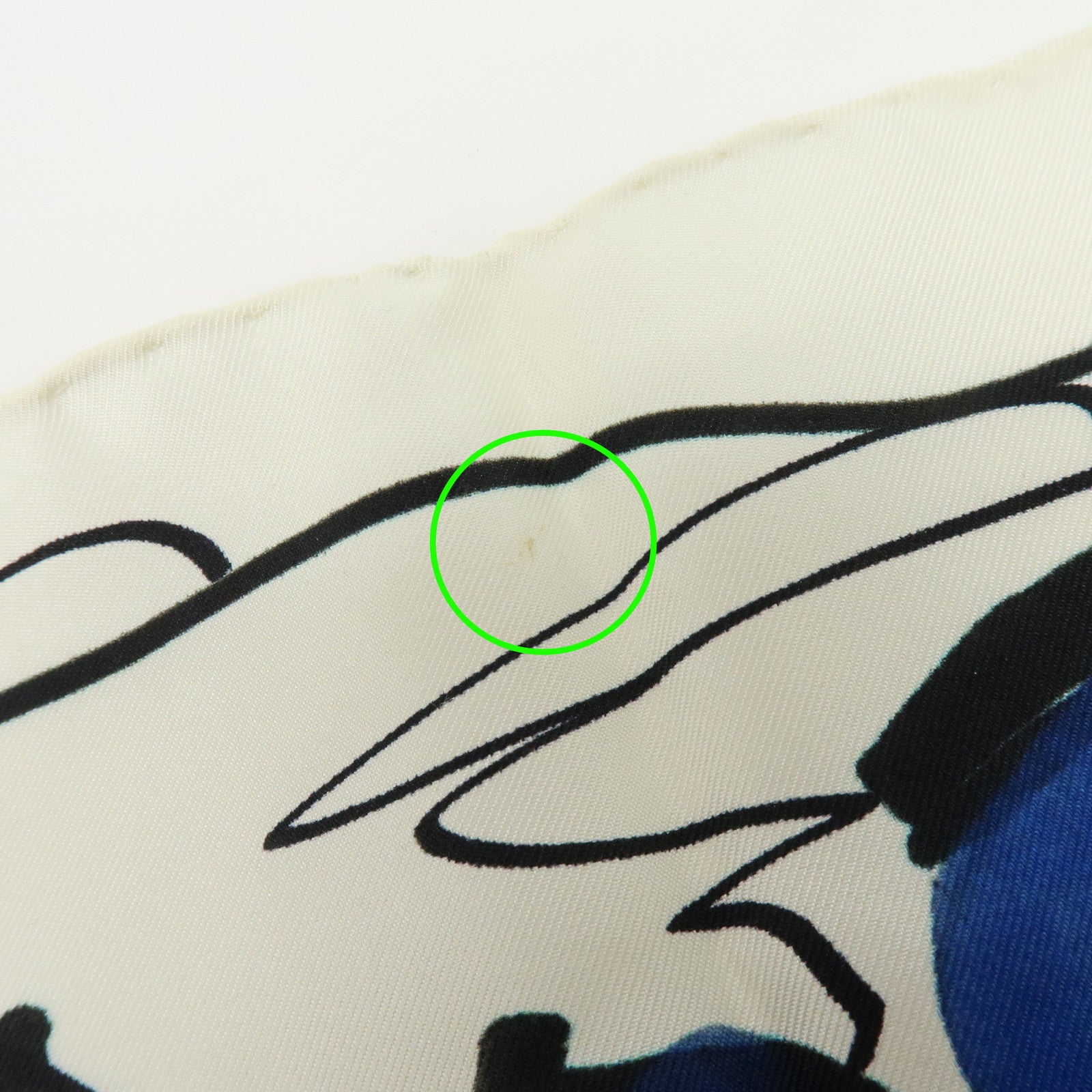 CHANEL Silk 100% Scarf Graffiti Painting LOVE  White Blue Red Black