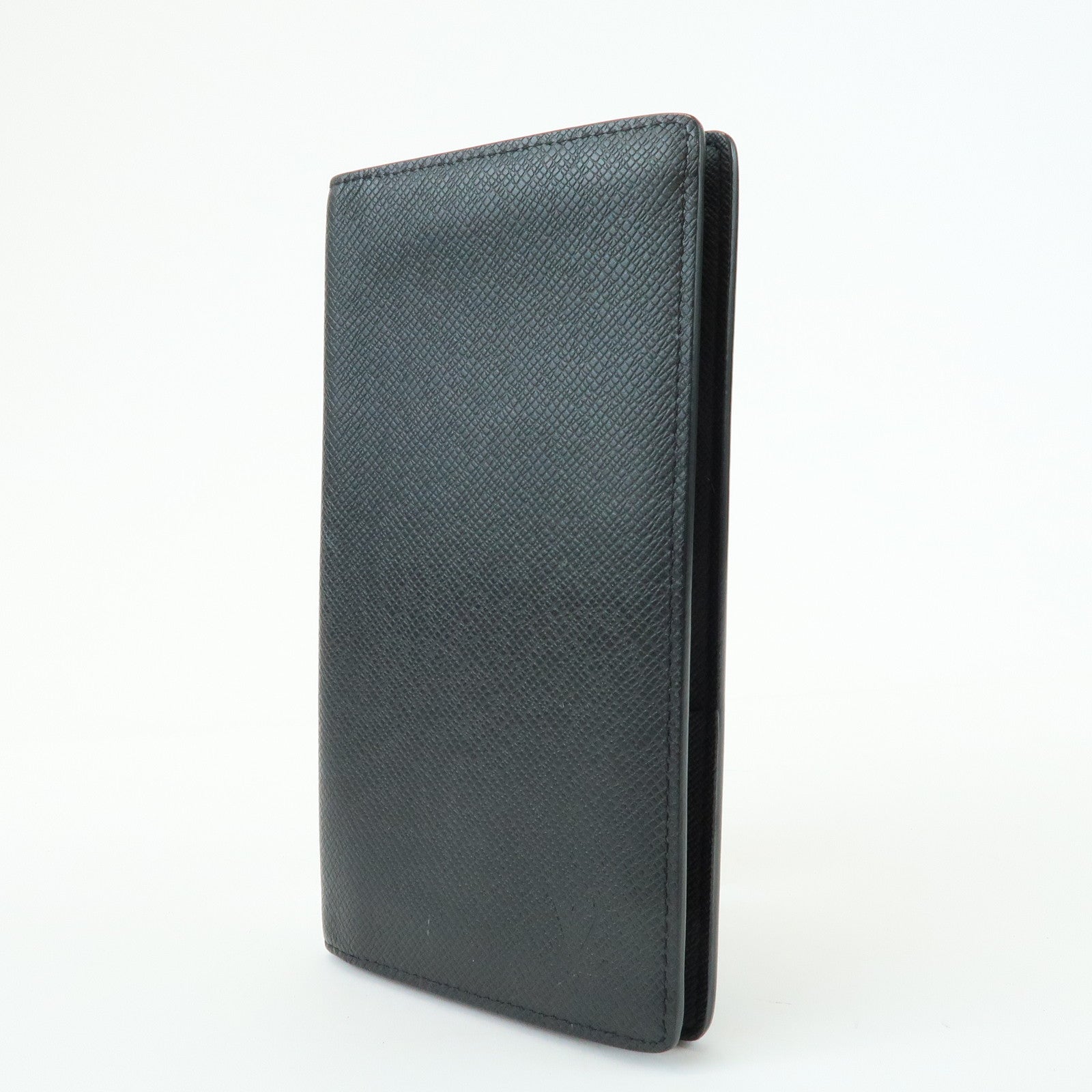 Louis Vuitton Taiga Portefeuille Long Bi-fold Wallet Noir M30541