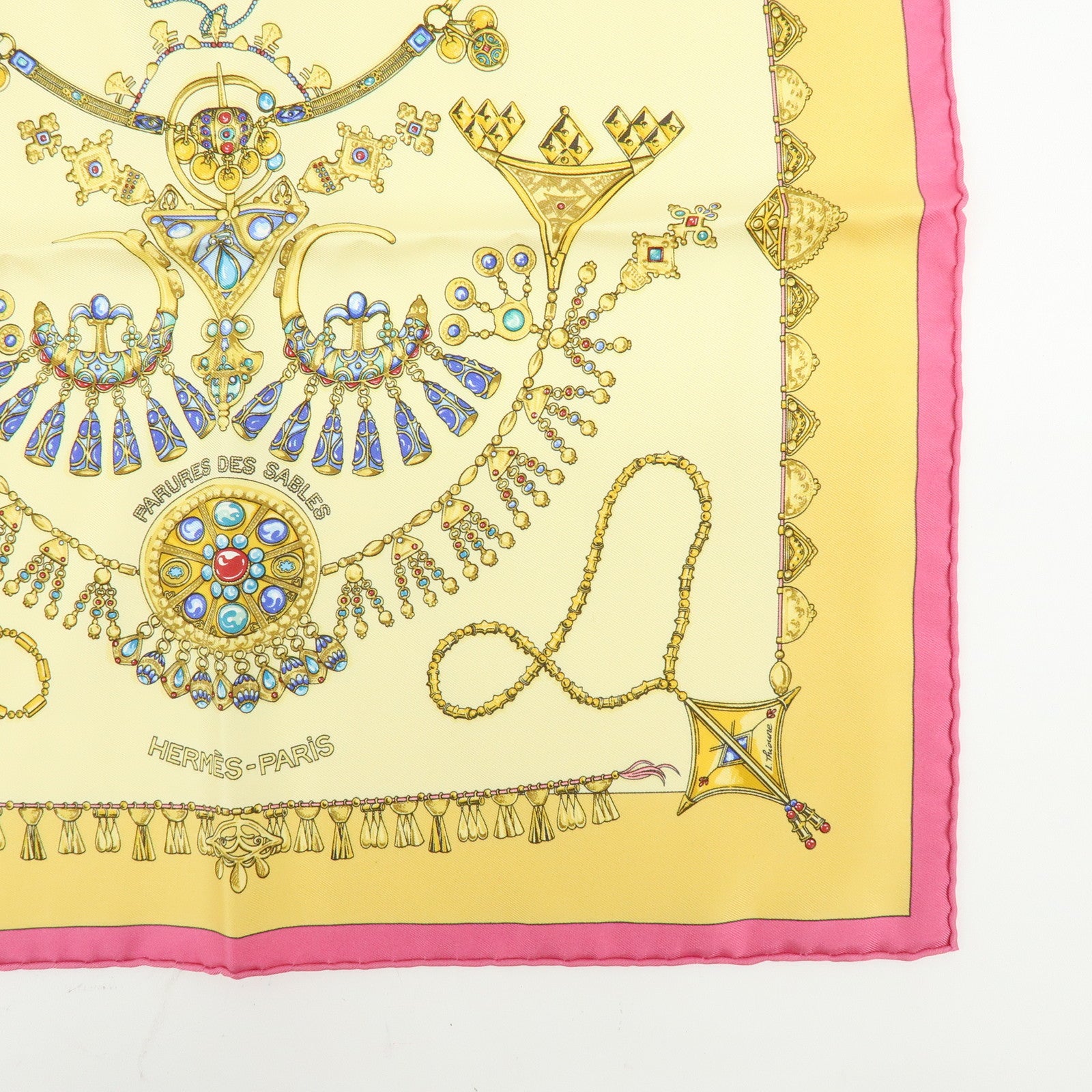 HERMES Set of 2 Carre 42 Silk Scarf PARURES DES SABLES/CHASSE EN INDE