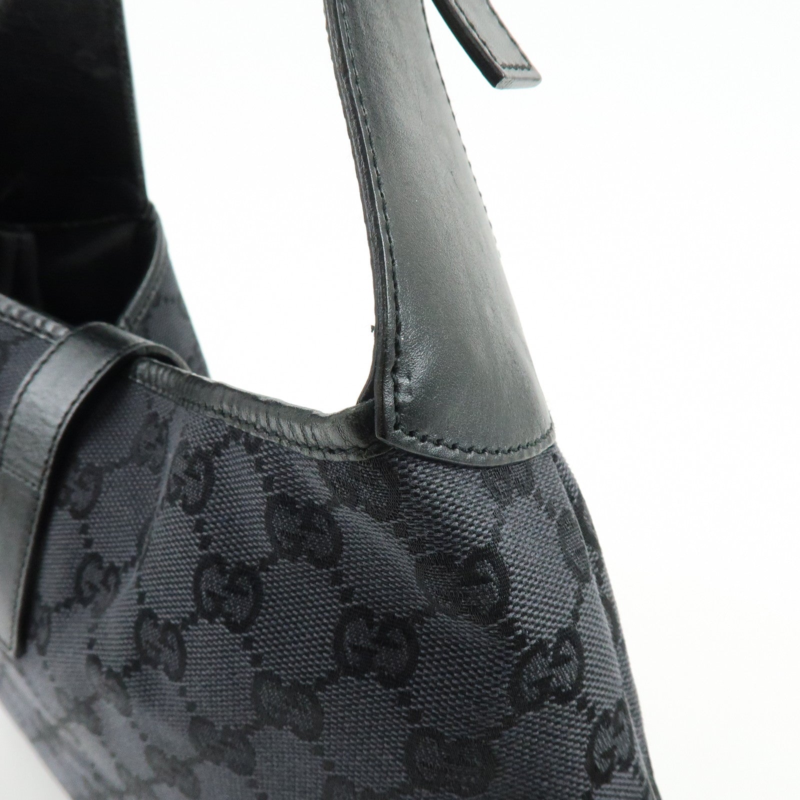 GUCCI Jackie GG Canvas Leather Shoulder Bag Black 001・3306