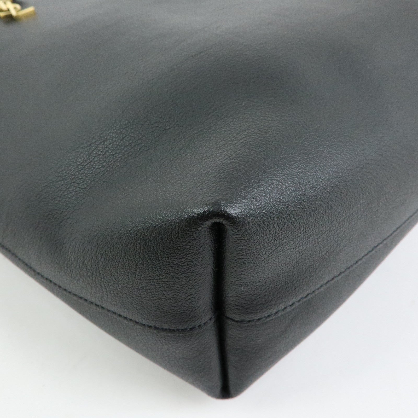 SAINT LAURENT PARIS Cassandra North South Toy Shopping Bag Black 600306