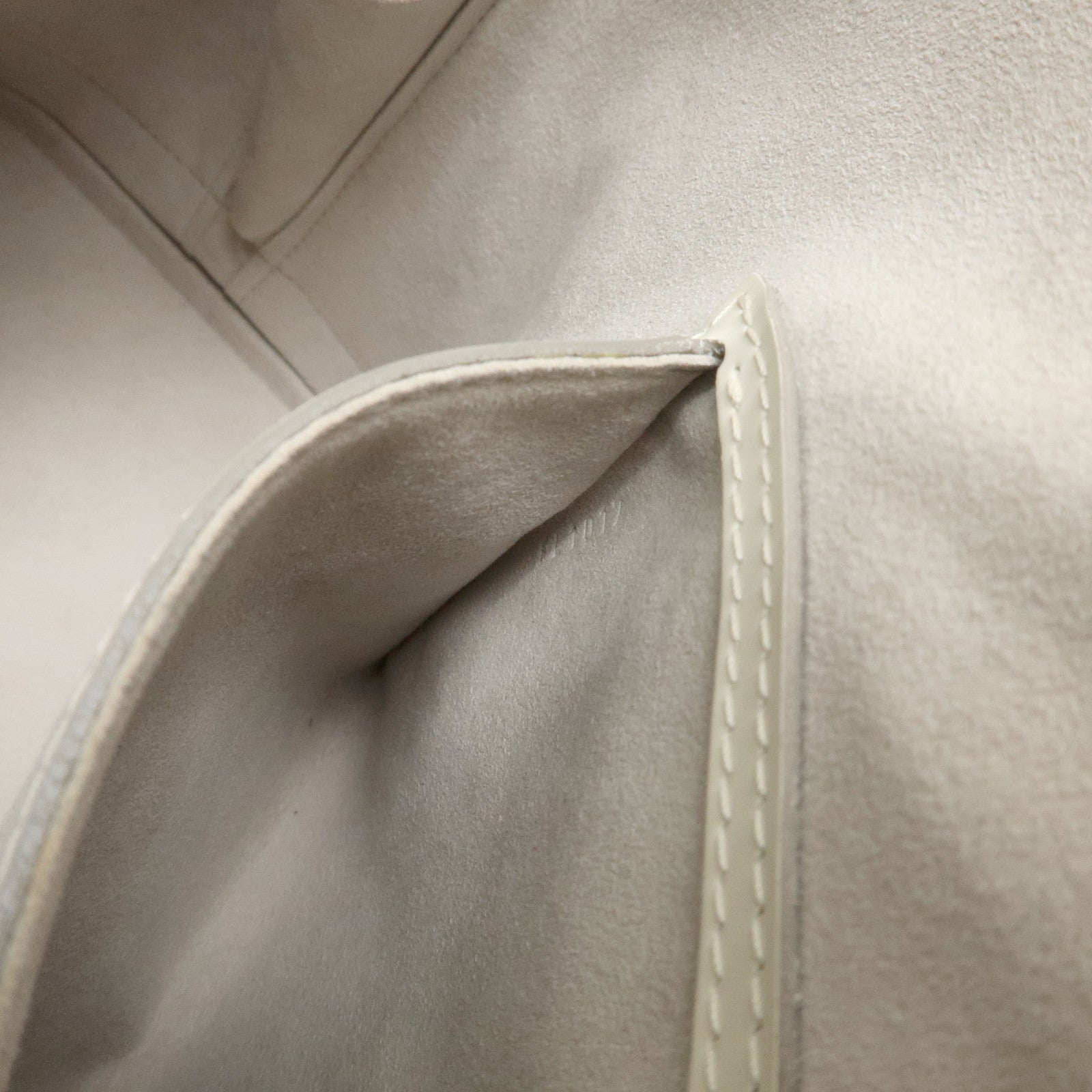 Louis Vuitton Epi Alma PM Hand Bag White Ivoire M5280J