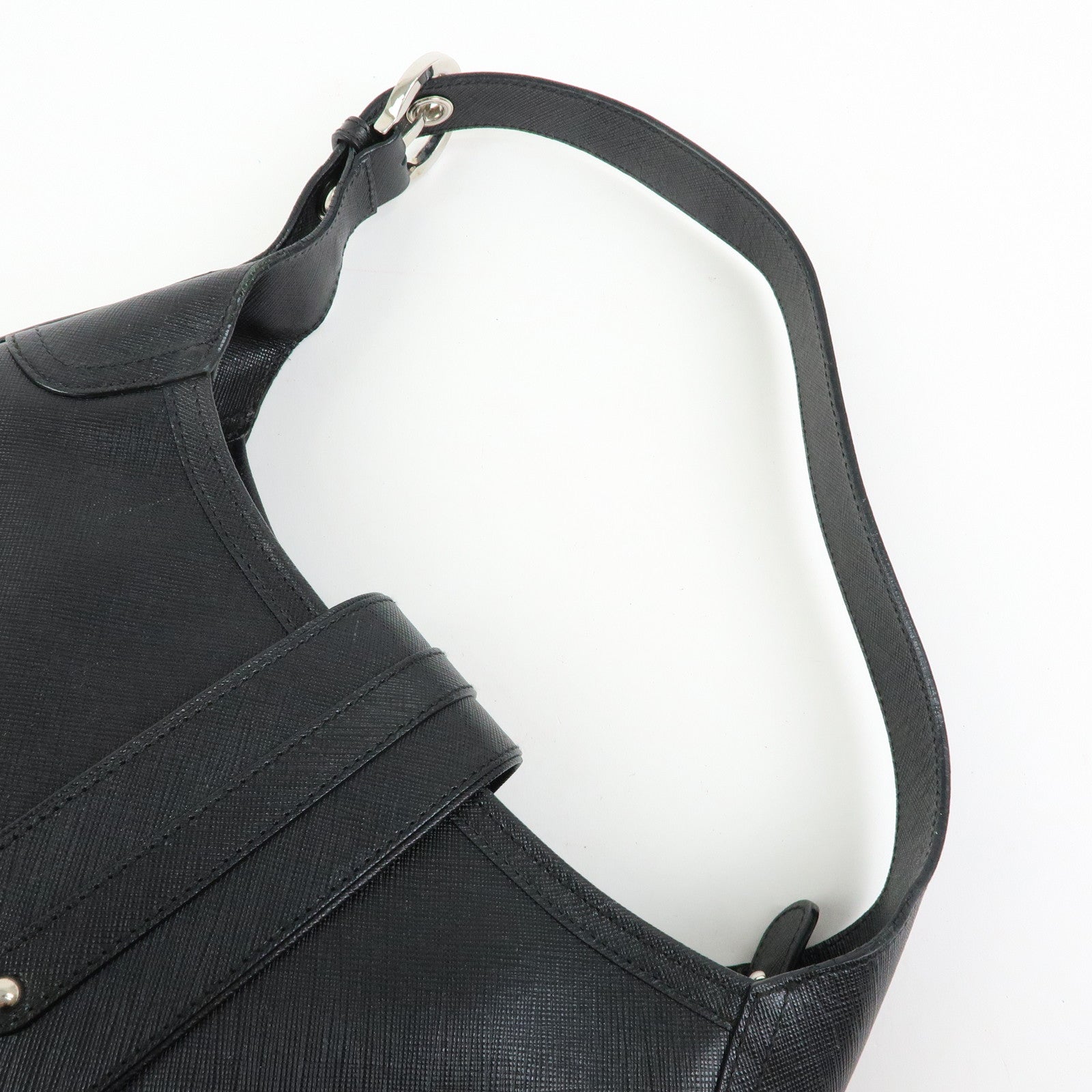 Ferragamo Gancini Leather Shoulder Bag Hand Bag Black