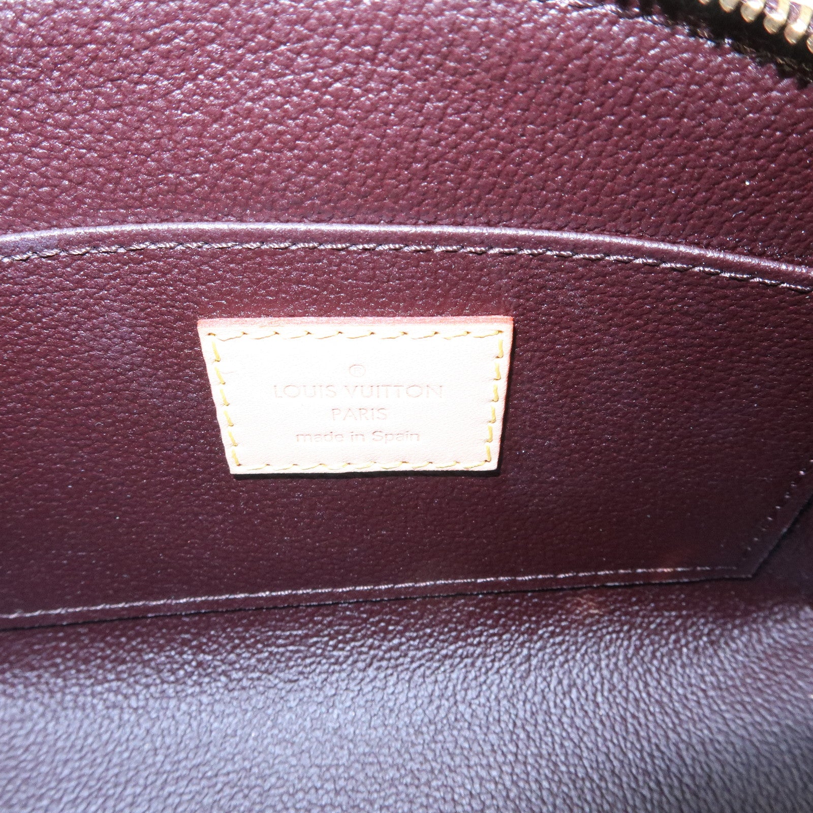 Louis Vuitton Monogram Vernis Pochette Cosmetic Pouch Amarante M91495
