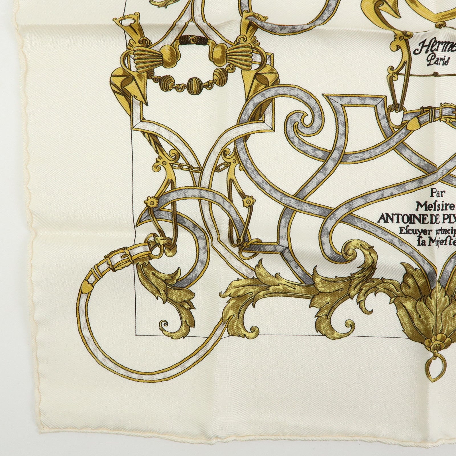 HERMES Carre 40 Silk 100% Scarf L'INSTRVCTION DV ROY White Gold Gray