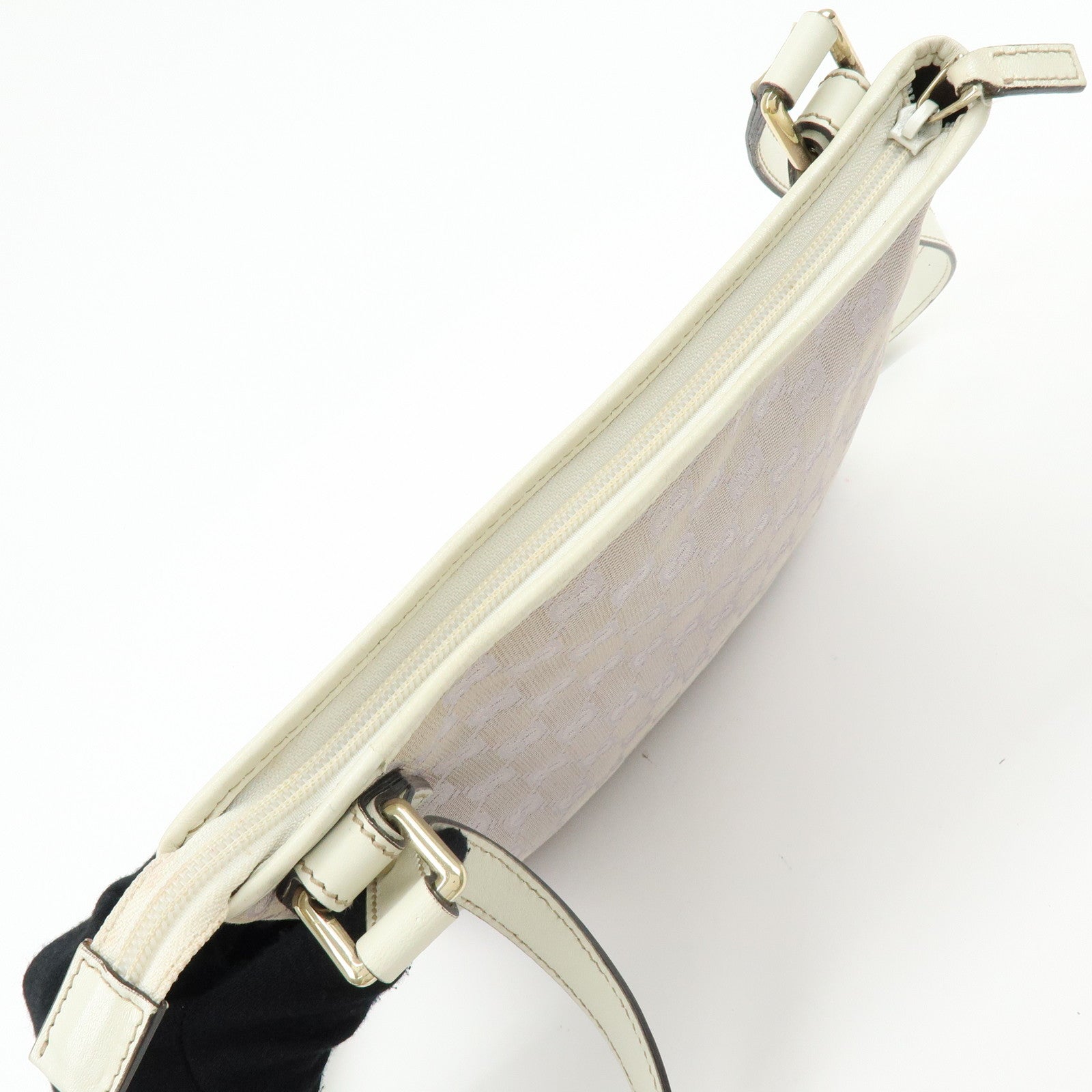 GUCCI GG Canvas Leather Shoulder Bag Light Purple White 257246