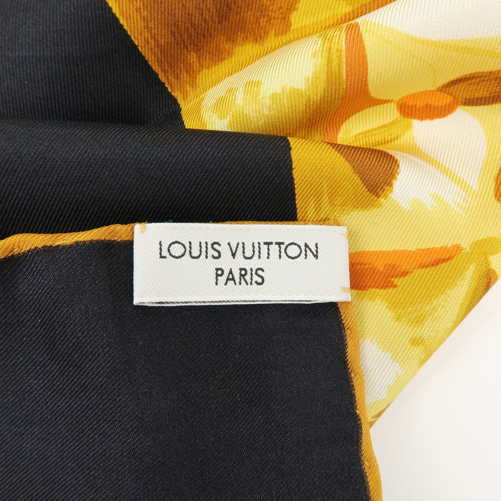 Louis Vuitton Silk 100% Scarf Carre Au fil du temps Black Brown