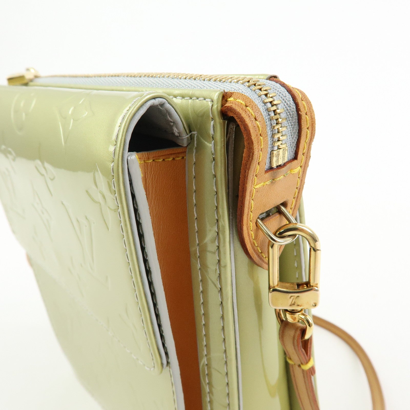Louis Vuitton Monogram Vernis Leather Mott Shoulder Bag Gris M91030
