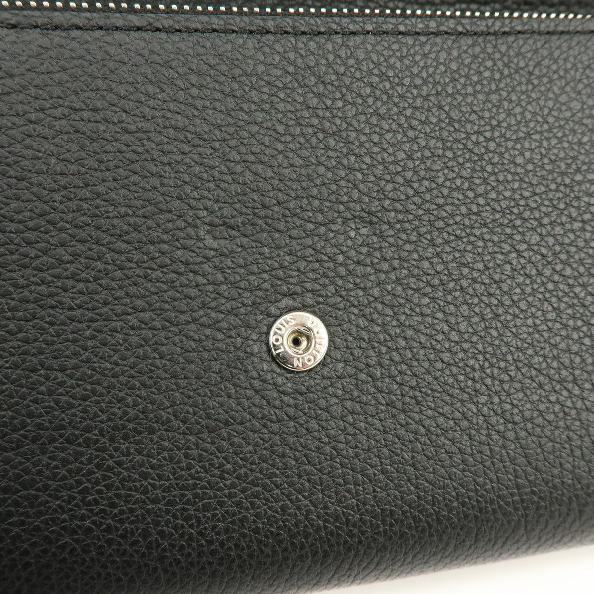 Louis Vuitton Portefeuille Lockme II Calf Skin Long Wallet Noir M62329