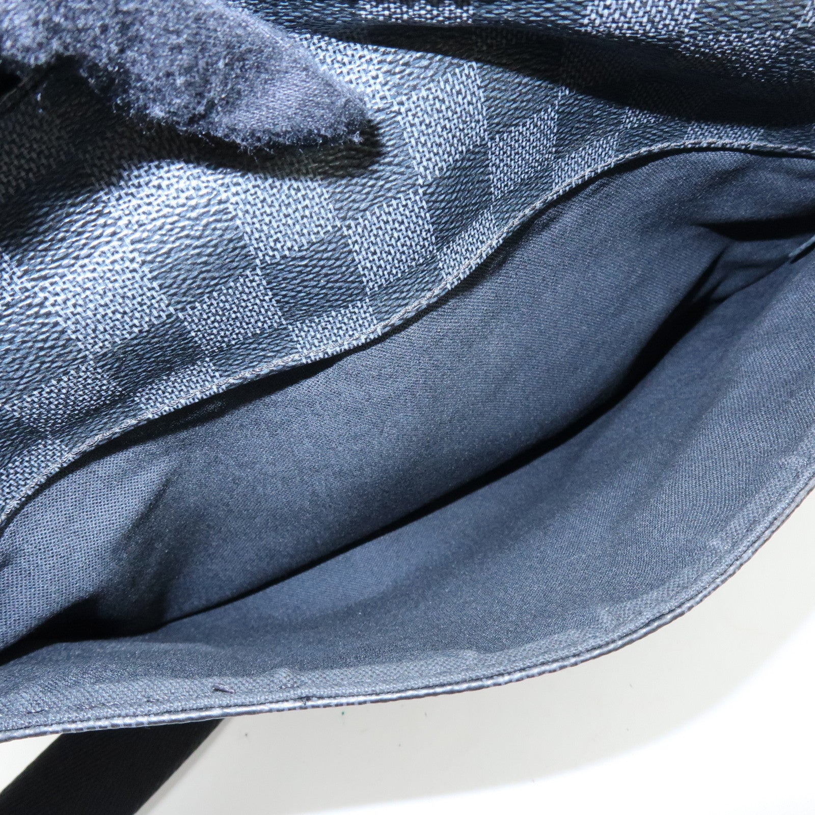 Louis Vuitton Damier Graphite District PM Shoulder Bag Noir N41260