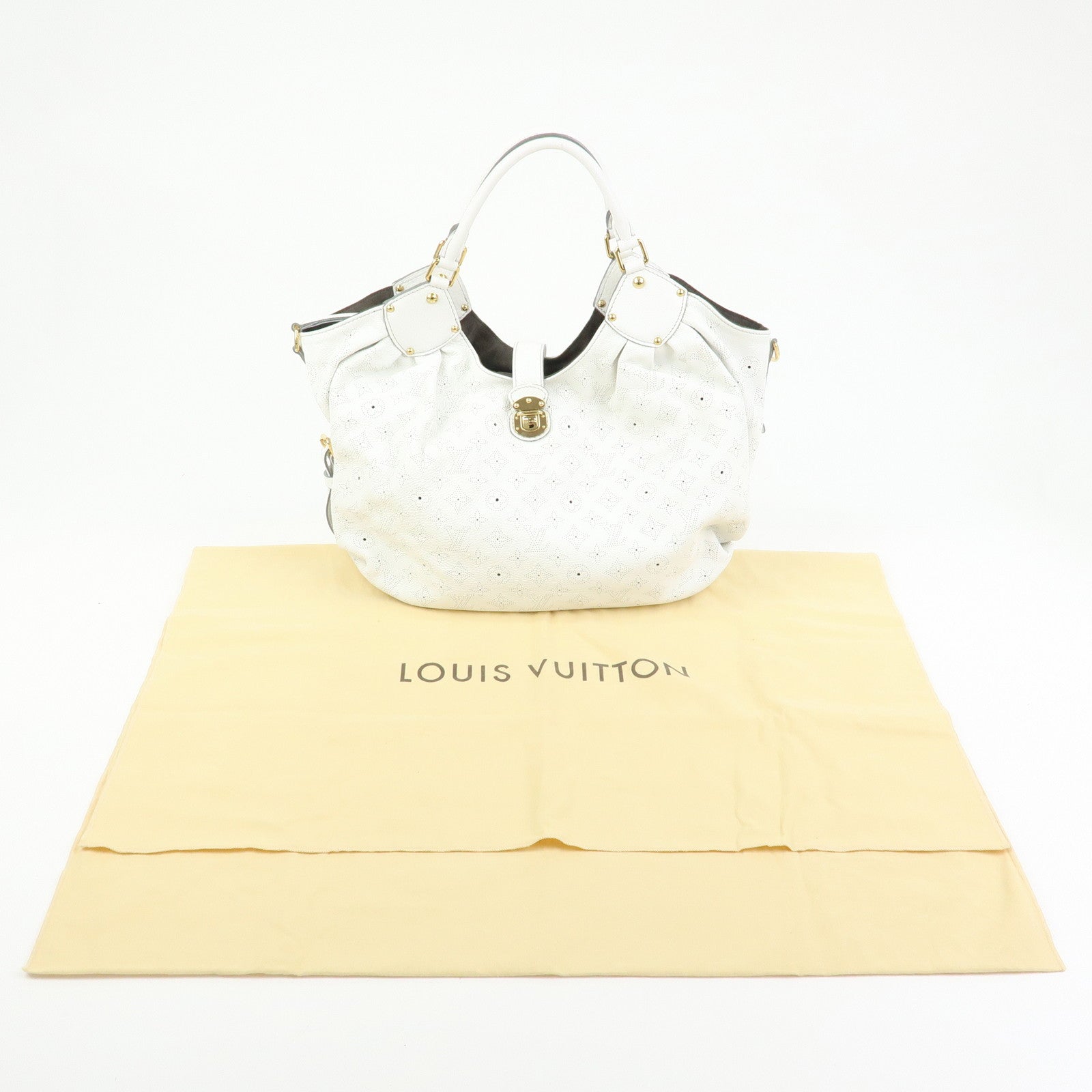 Louis Vuitton Monogram Mahina XL Leather Shoulder Bag Blanc M95715