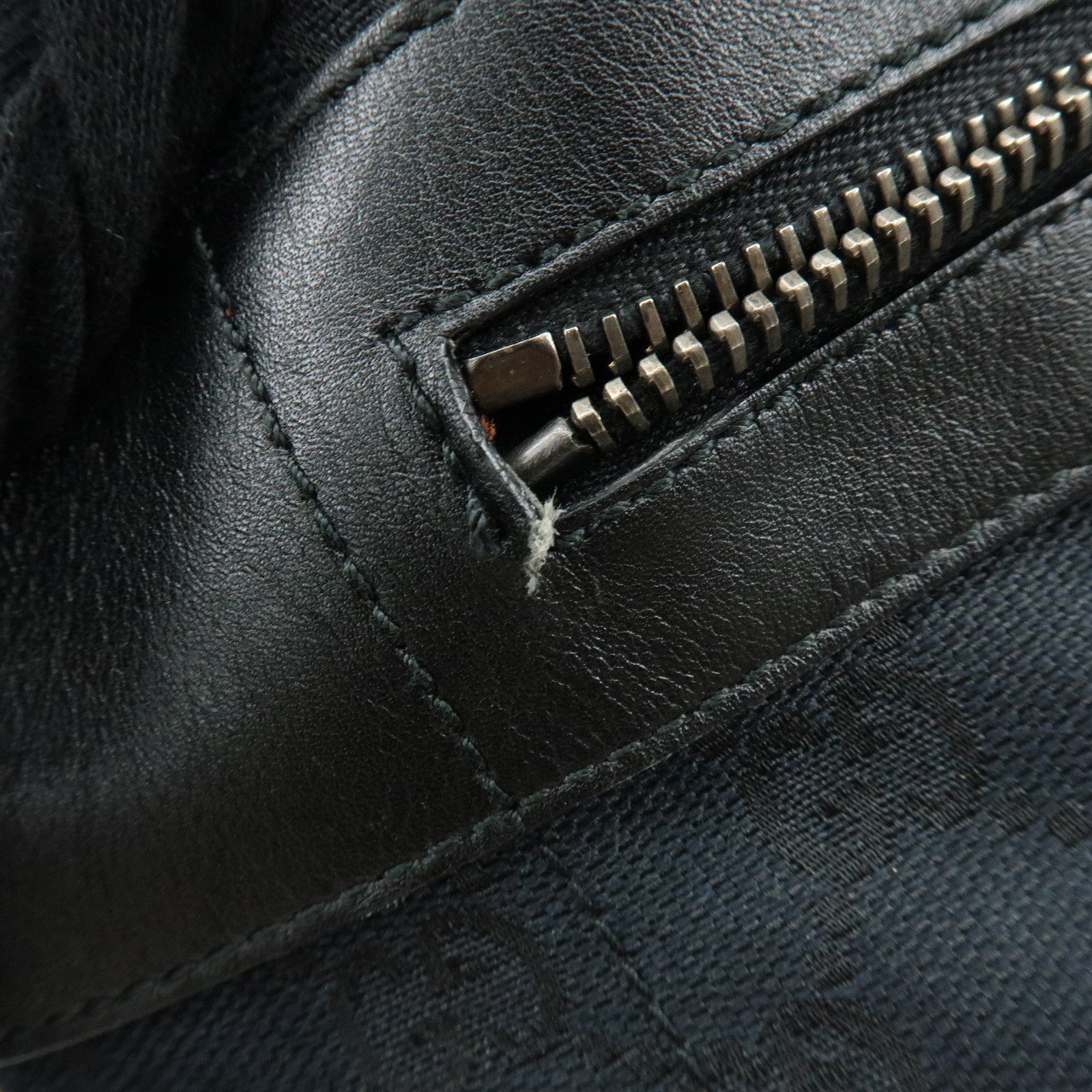 GUCCI GG Monogram Canvas Leather Shoulder Bag Black 001・4298