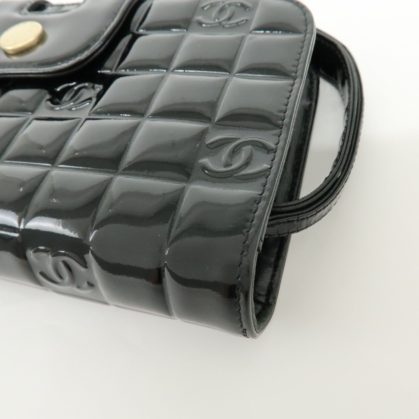 CHANEL COCO Mark Chocolate Bar Patent Leather Long Wallet Black