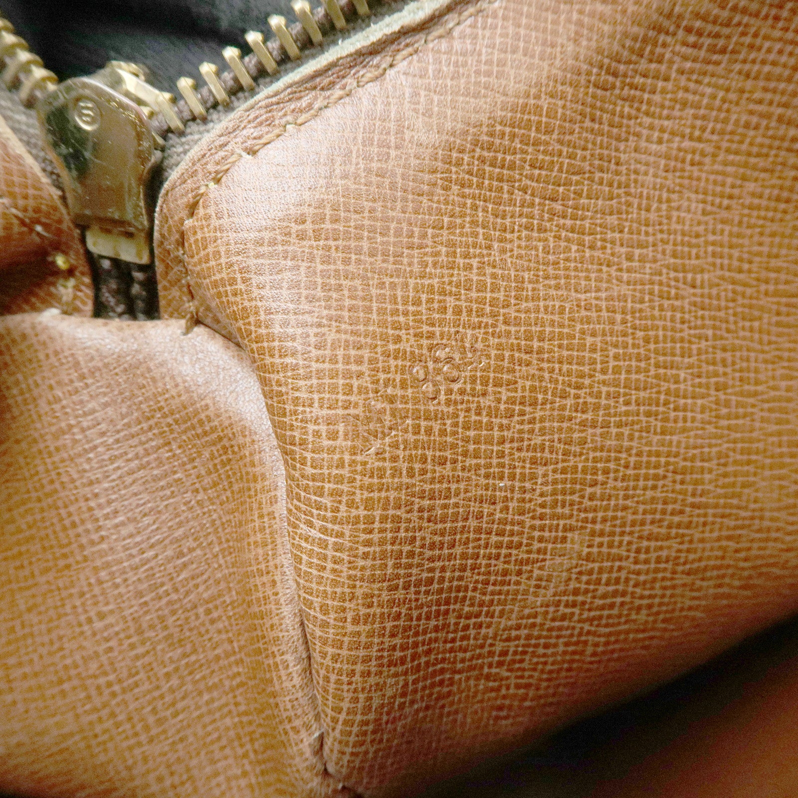 Louis Vuitton Monogram Tuileries Shoulder Bag Crossbody Bag M51350