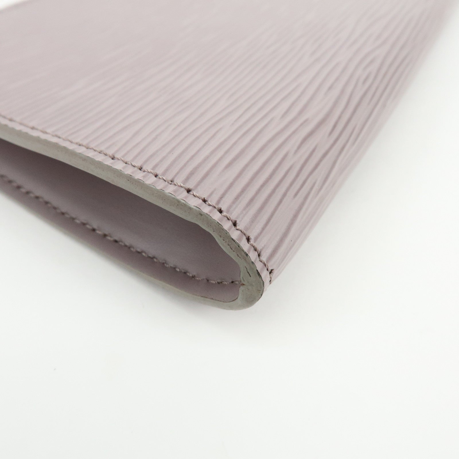 Louis Vuitton Epi Leather Pochette Accessoires  Pouch Lilac M5294B