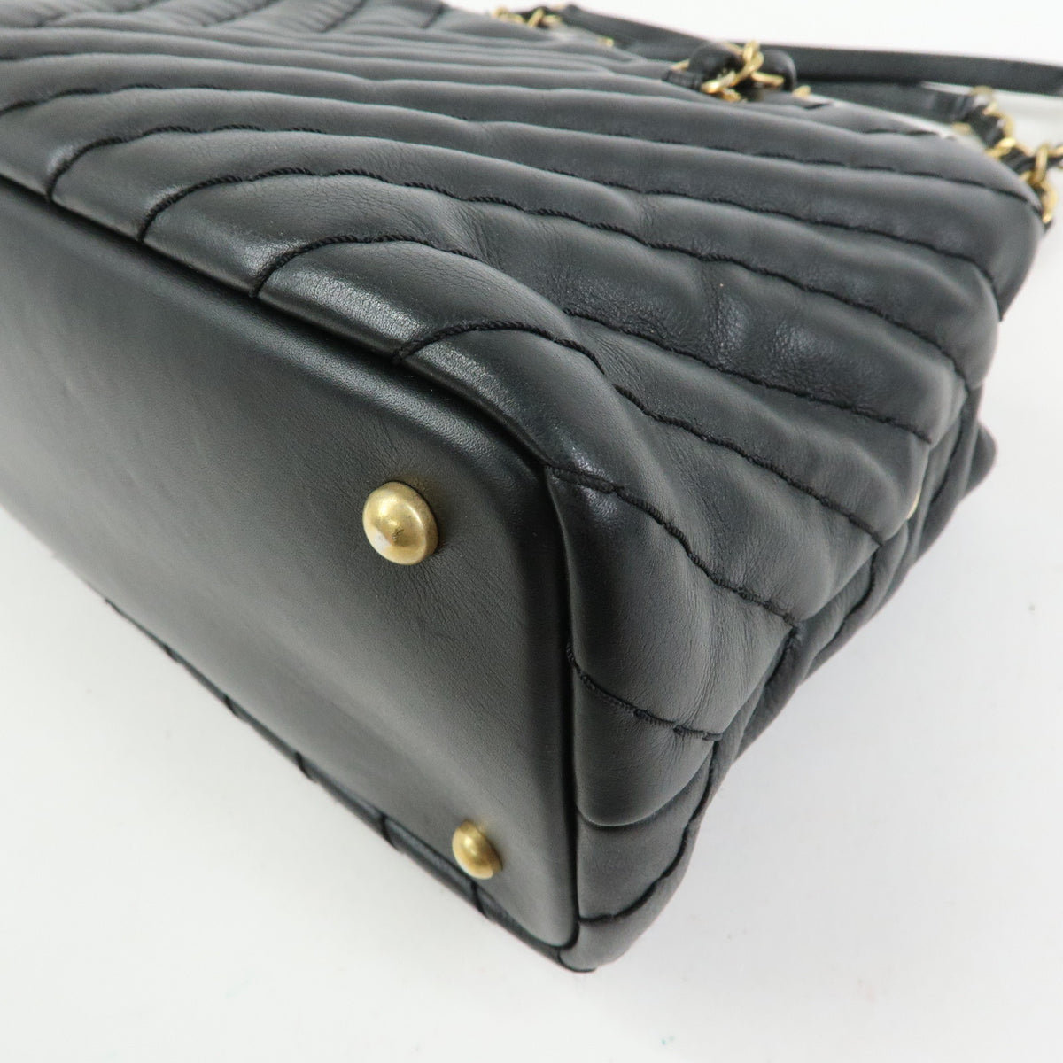 CHANEL Calf Skin V Stich Shevron Chain Shoulder Bag Tote Bag Black