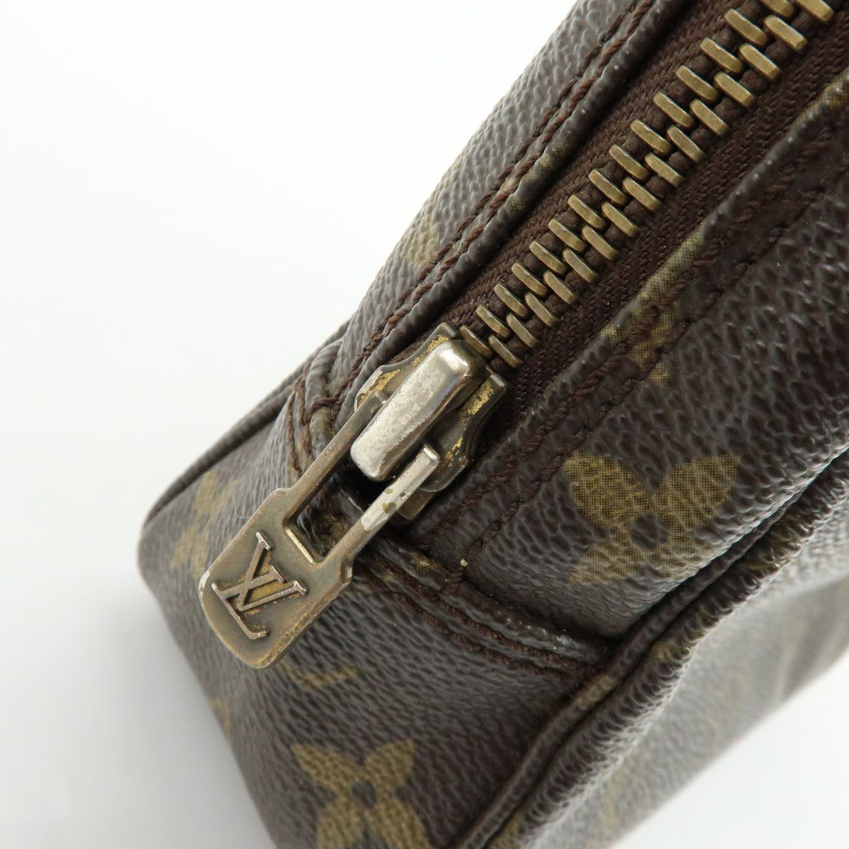 Louis Vuitton Monogram Trousse Toilette 23 Cosmetic Pouch M47524