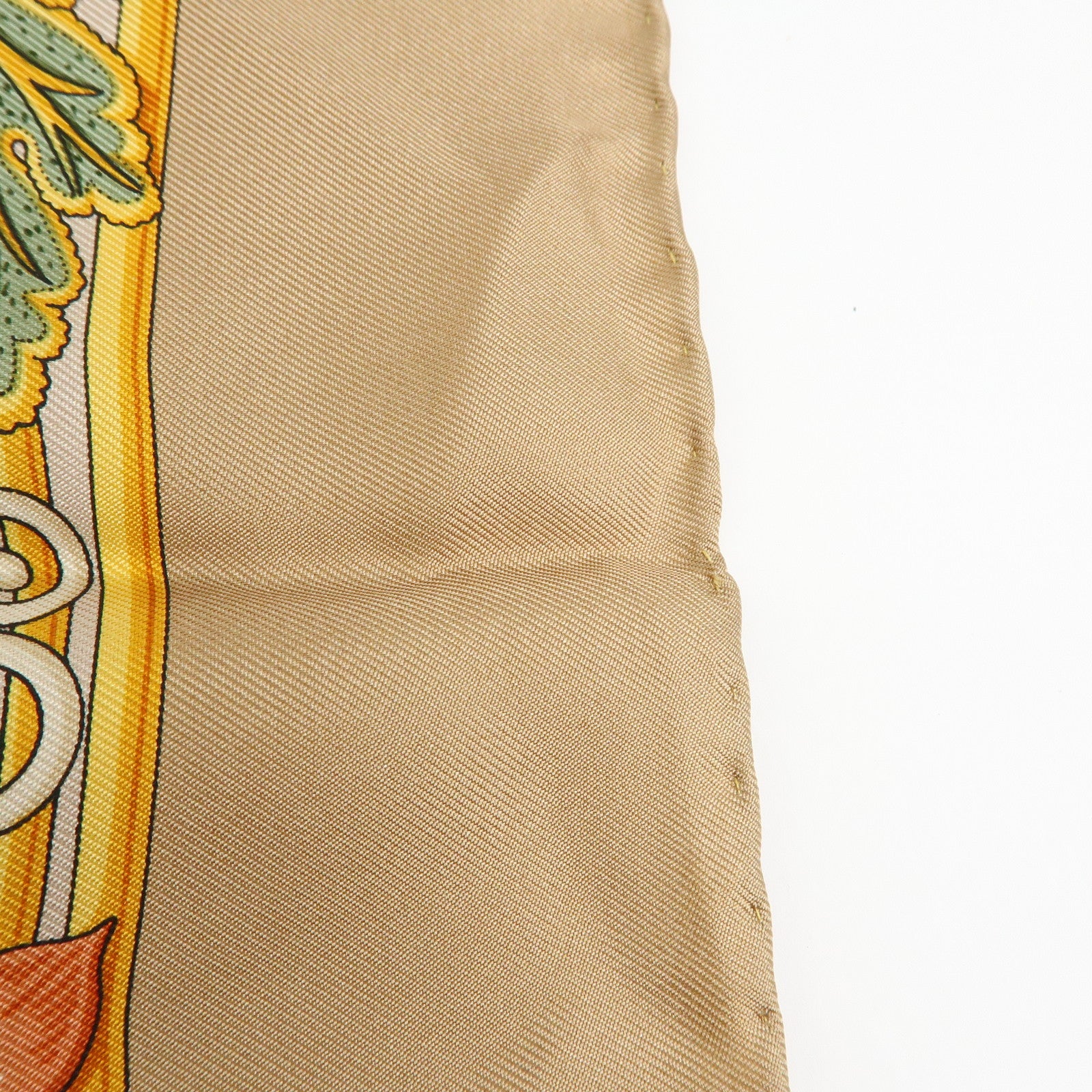 Ferragamo Silk 100% Scarf Animal Print Beige Orange Green Yellow