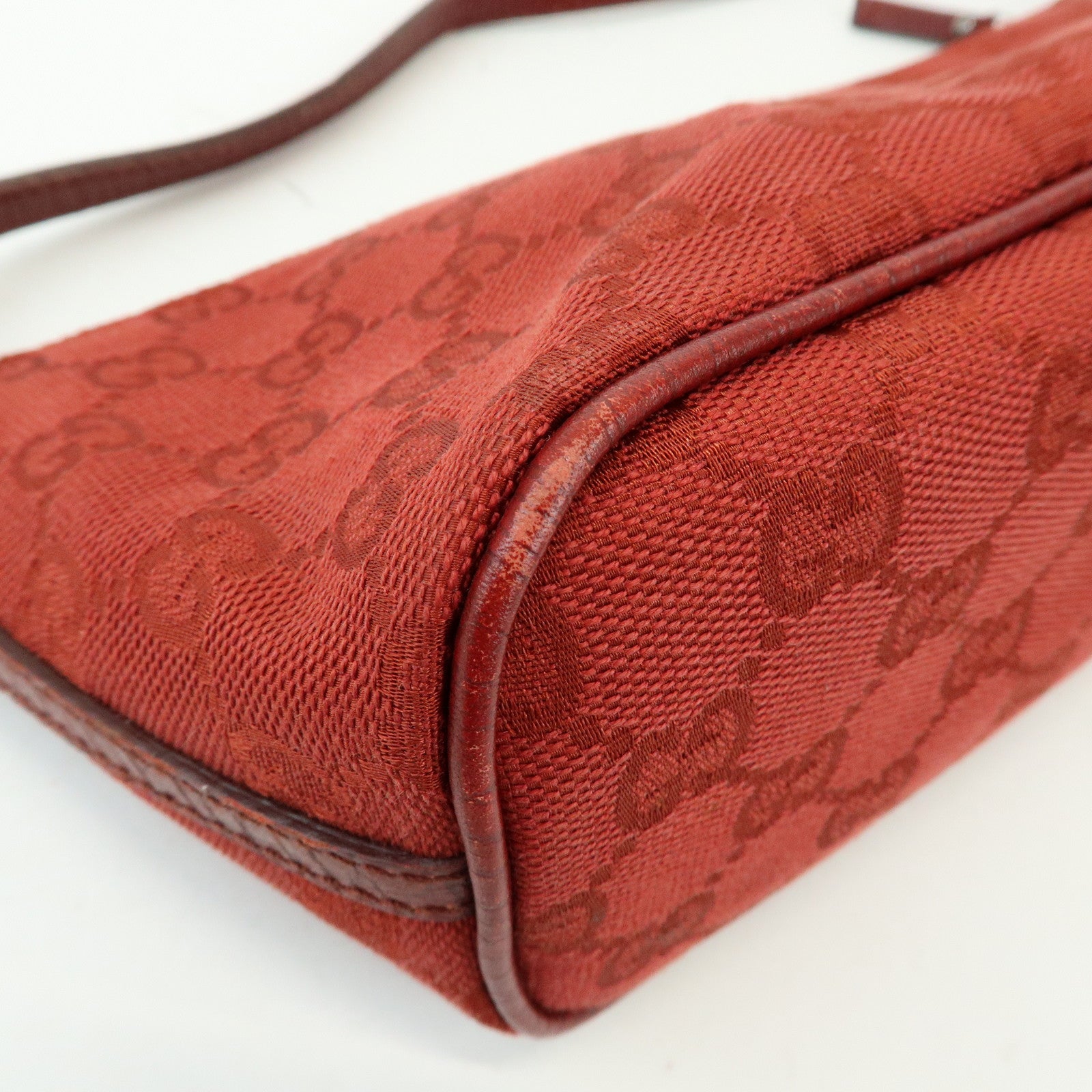 GUCCI Boat Bag GG Canvas Leather Accessory Pouch Hand Bag Red 07198