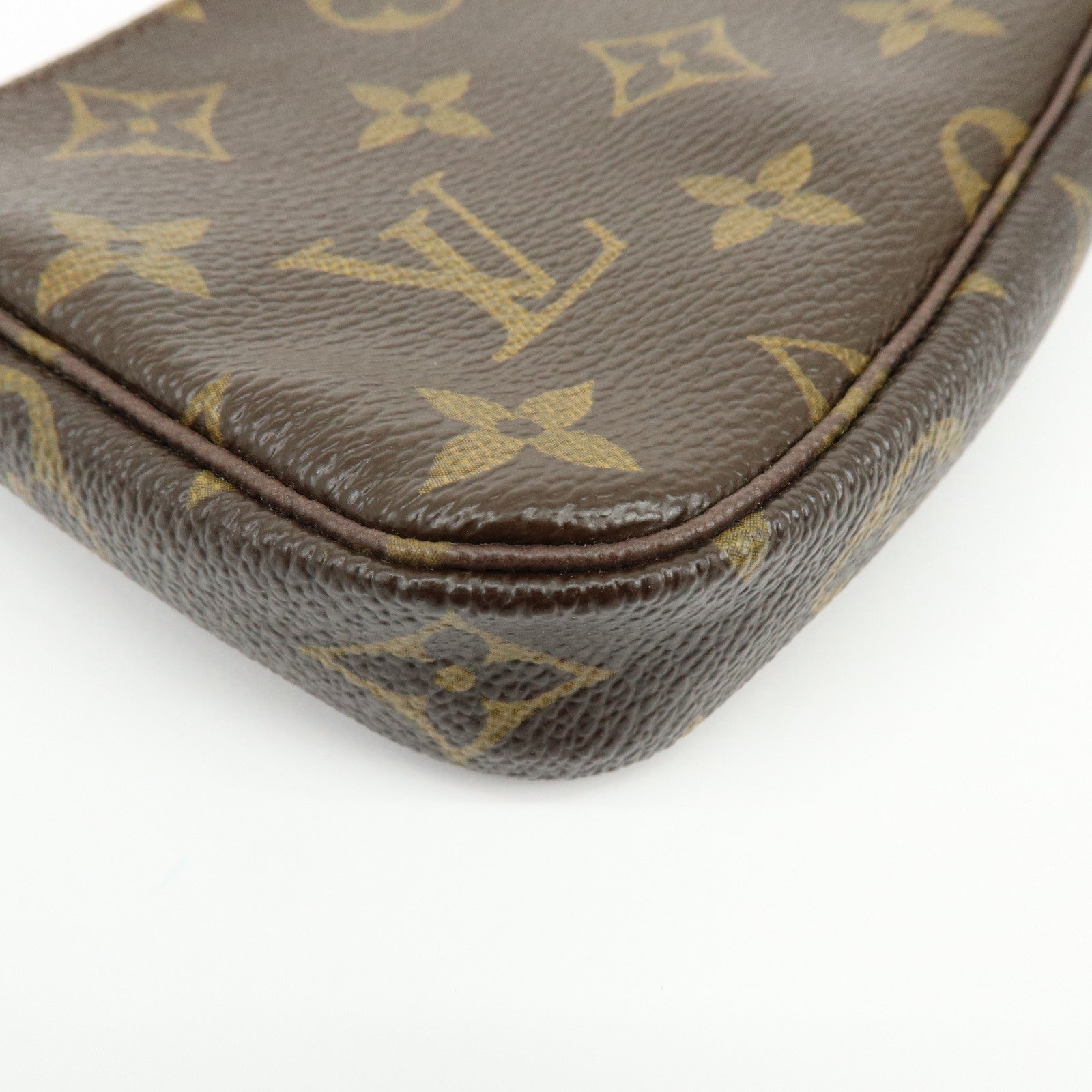 Louis Vuitton Monogram T&B Mini Pochette Accessoires Hand Bag M60153