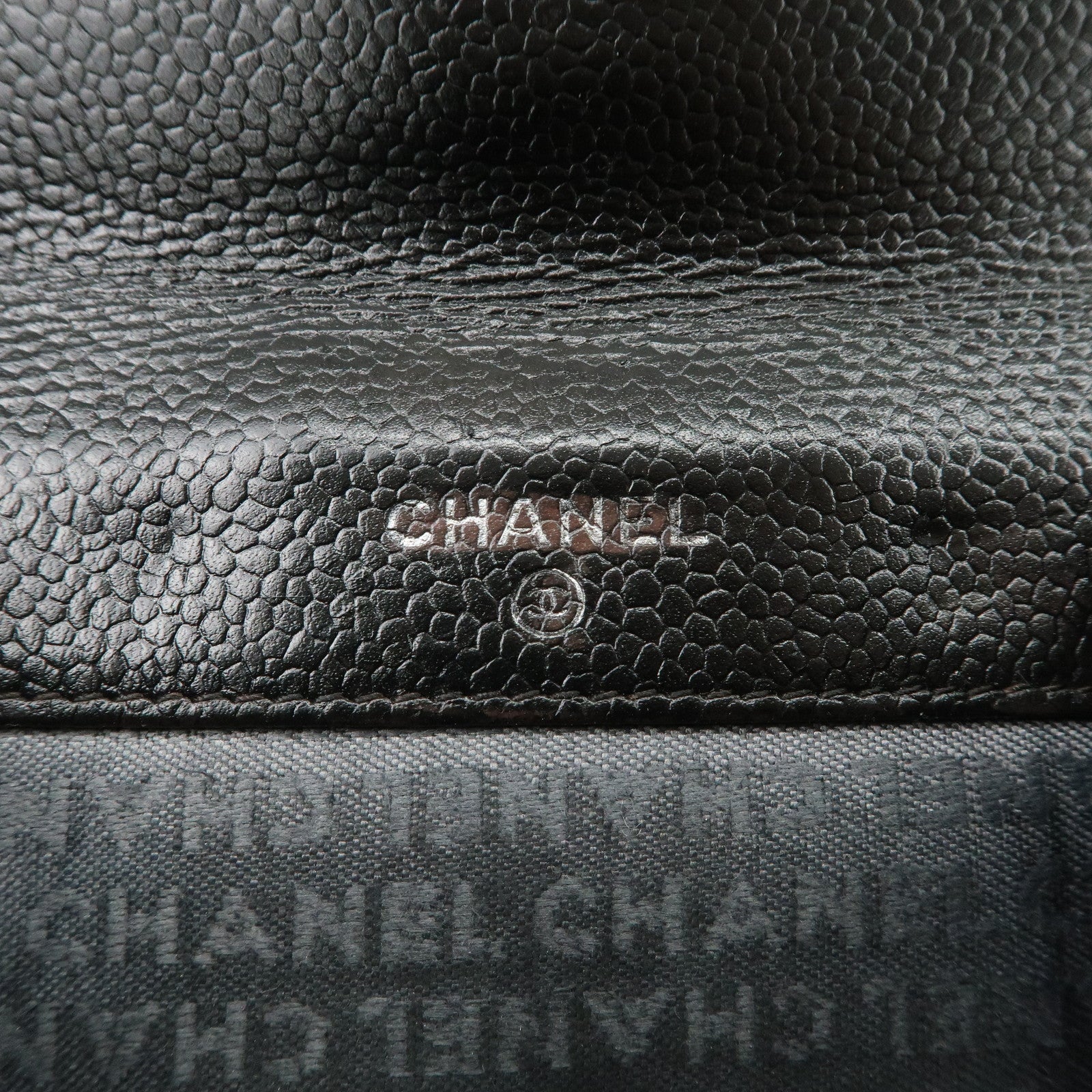 CHANEL Chocolate Bar Caviarskin W Hook Small Wallet Black Used