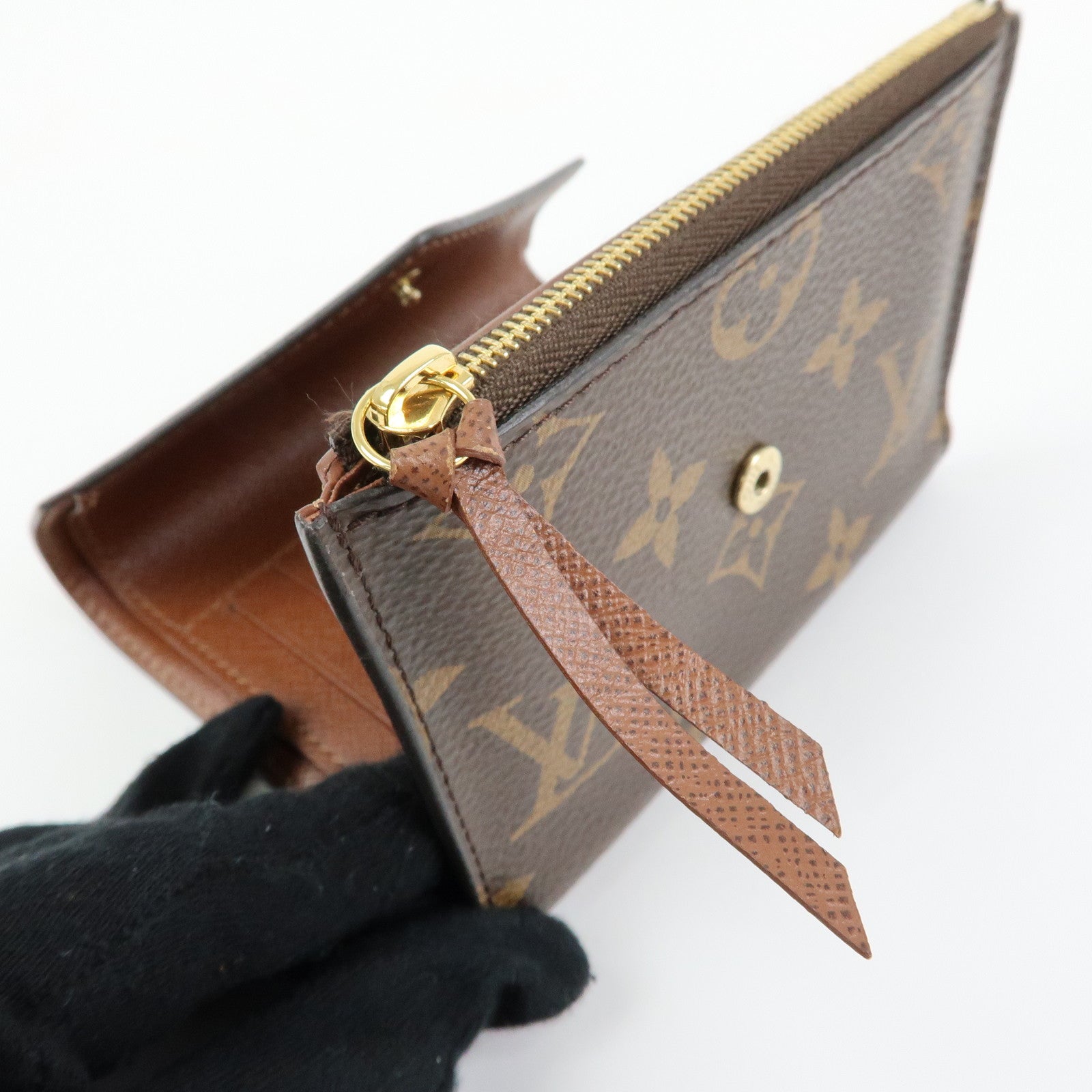 Louis Vuitton Monogram Portefeuille Victorine Tri-fold Wallet M62472