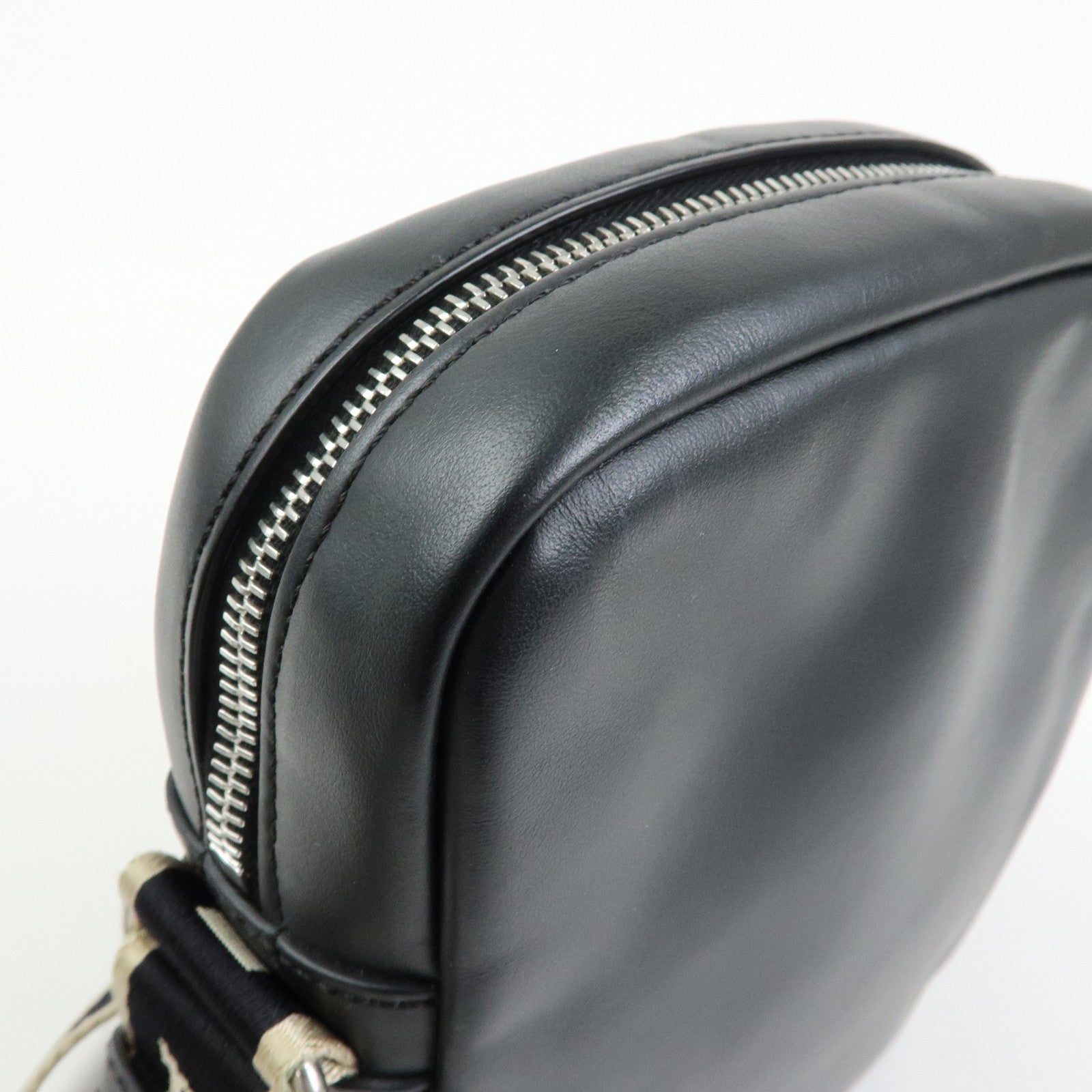 MARNI BEY Logo Leather Shoulder Bag Crossbody Bag Black