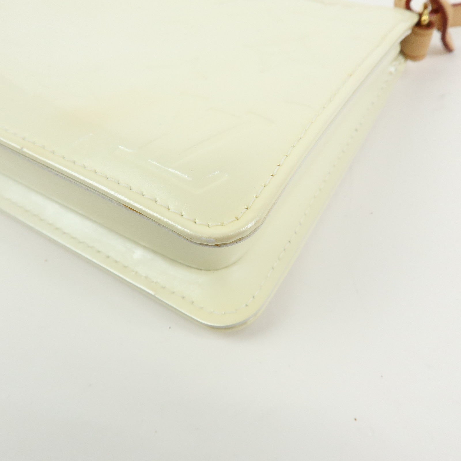 Louis Vuitton Monogram Vernis Lexington Accessoires Pouch Perle M91345
