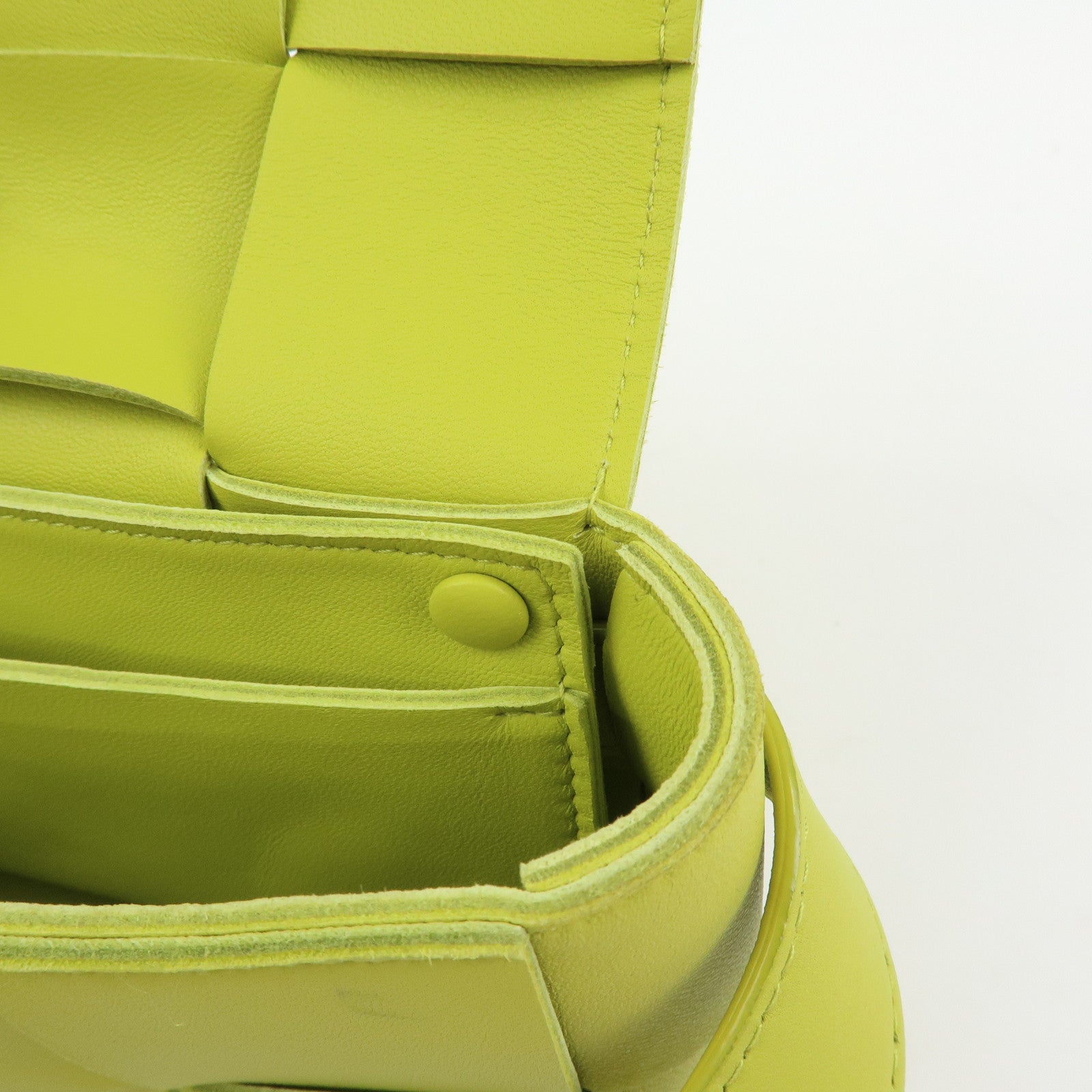 BOTTEGA VENETA Cassette Intrecciato Leather Belt Bag Waist Bag Green