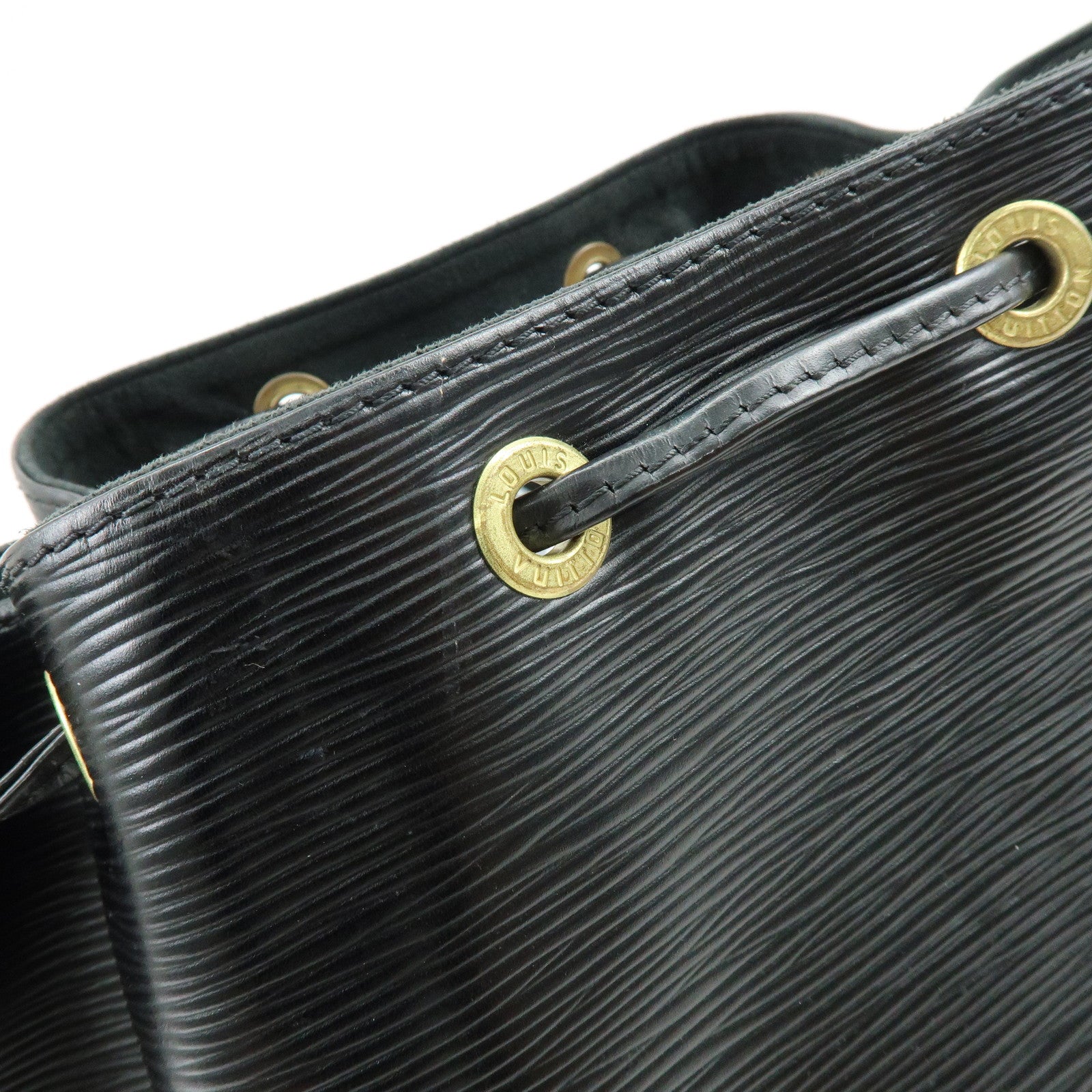 Louis Vuitton Epi Petit Noe Shoulder Bag Noir Black M44102