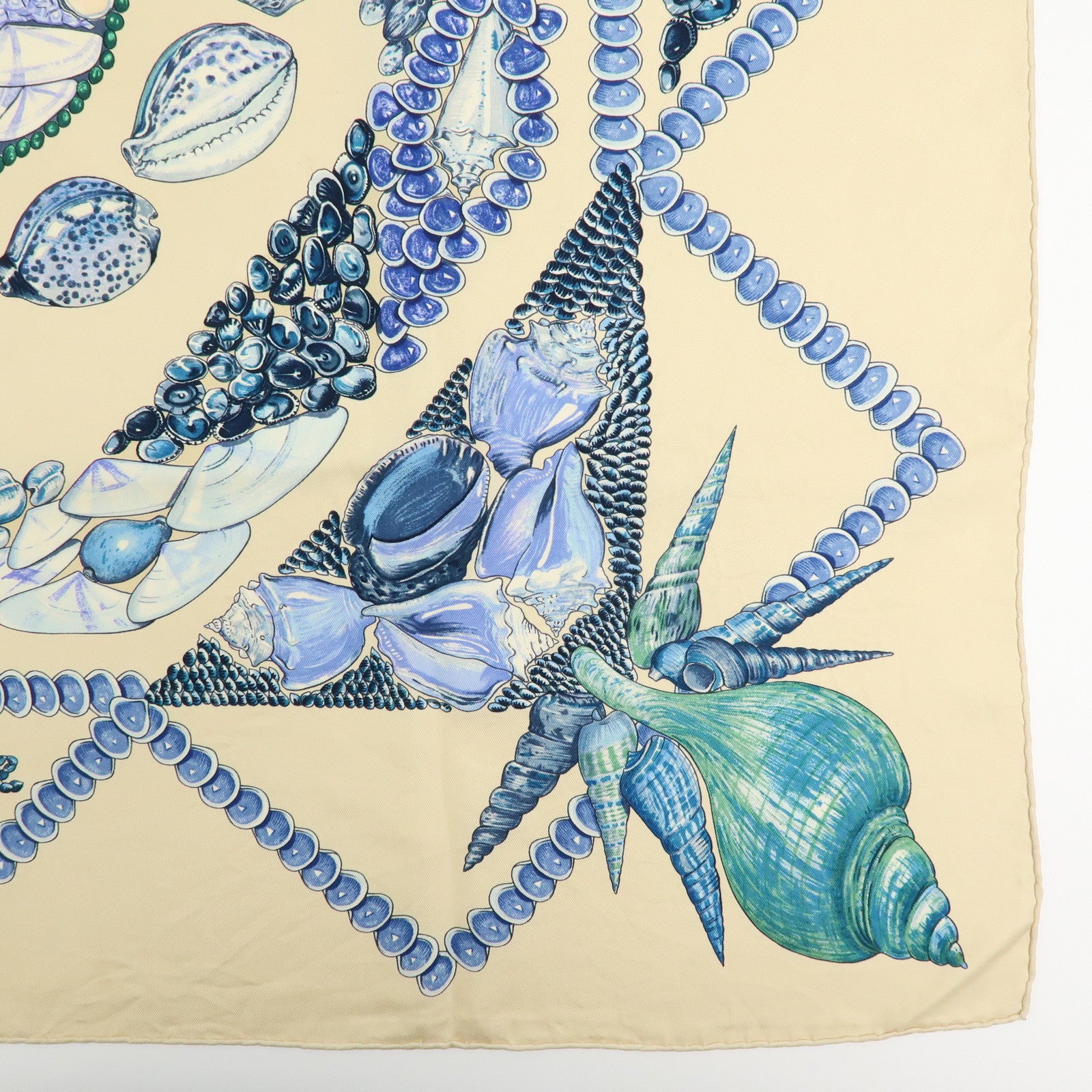 HERMES Carre 90 Silk 100% Scarf Rocaille Seashell Motif Beige Blue