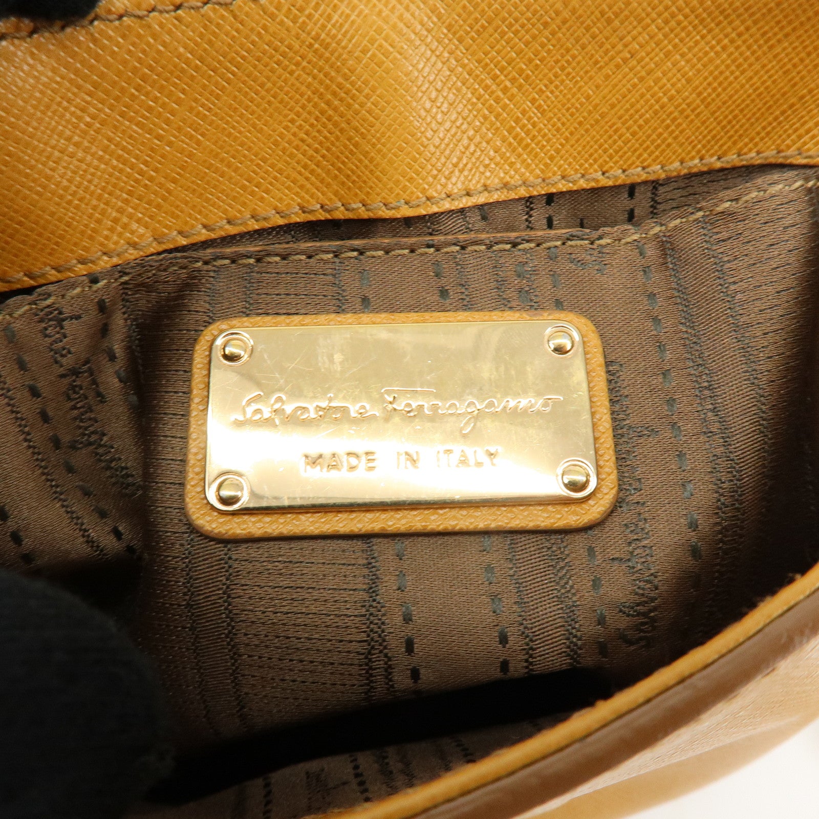 Ferragamo Gancini Leather Chain Shoulder Bag Crossbody Bag Light Brown