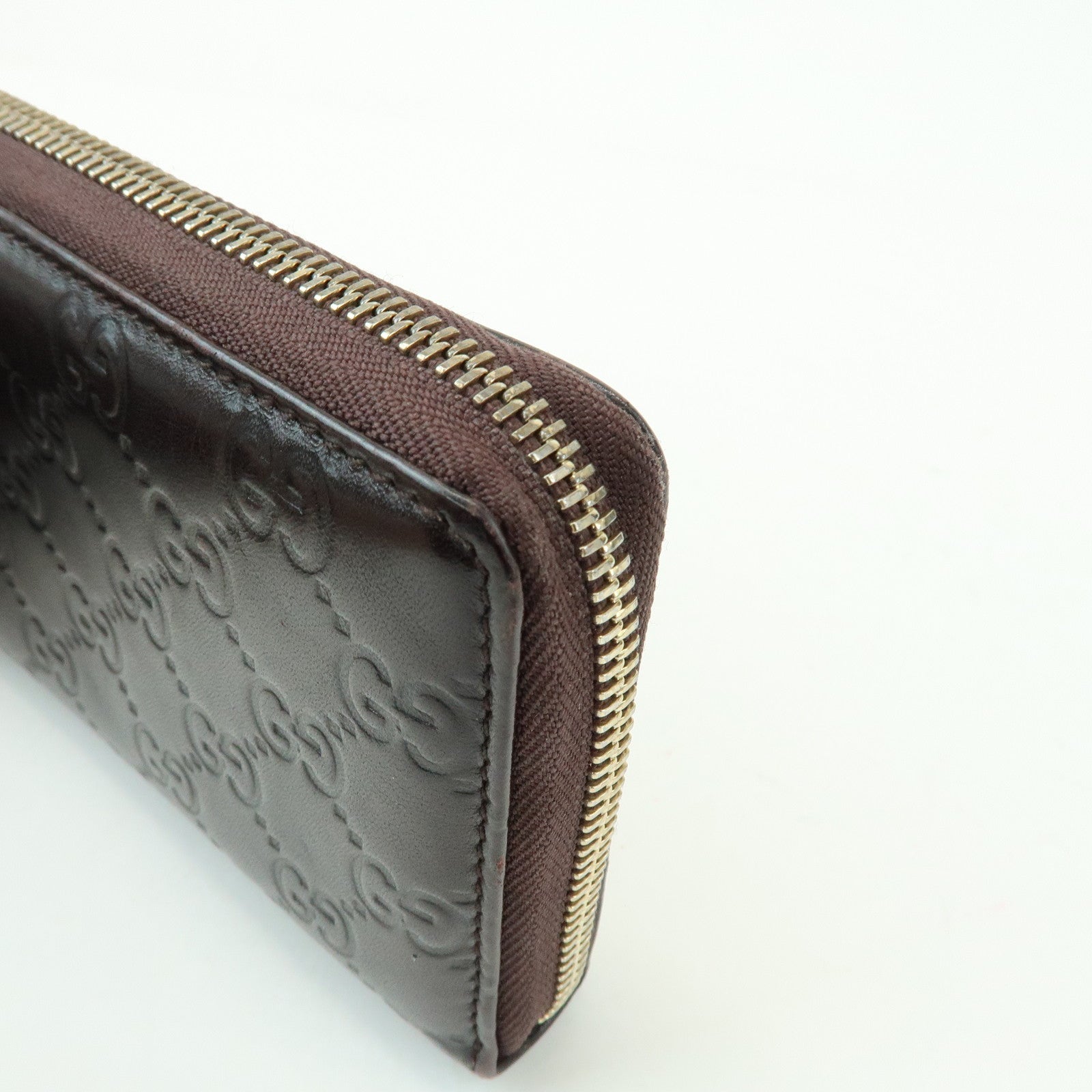 GUCCI Interlocking G Guccissima Leather Round Zippy Long Wallet